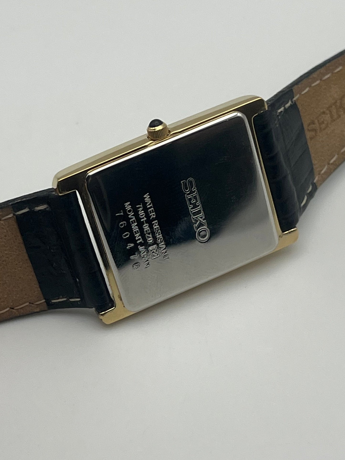 Seiko Tank Quartz - 7N01-0EZ0 papers