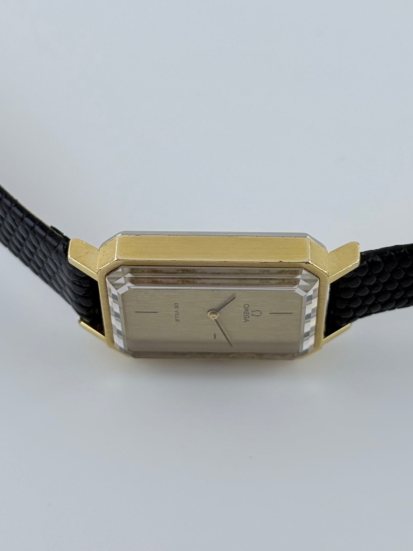 Omega DeVille Tank Manual Wind - Andrew Grima - Ultra Rare - 511.0378