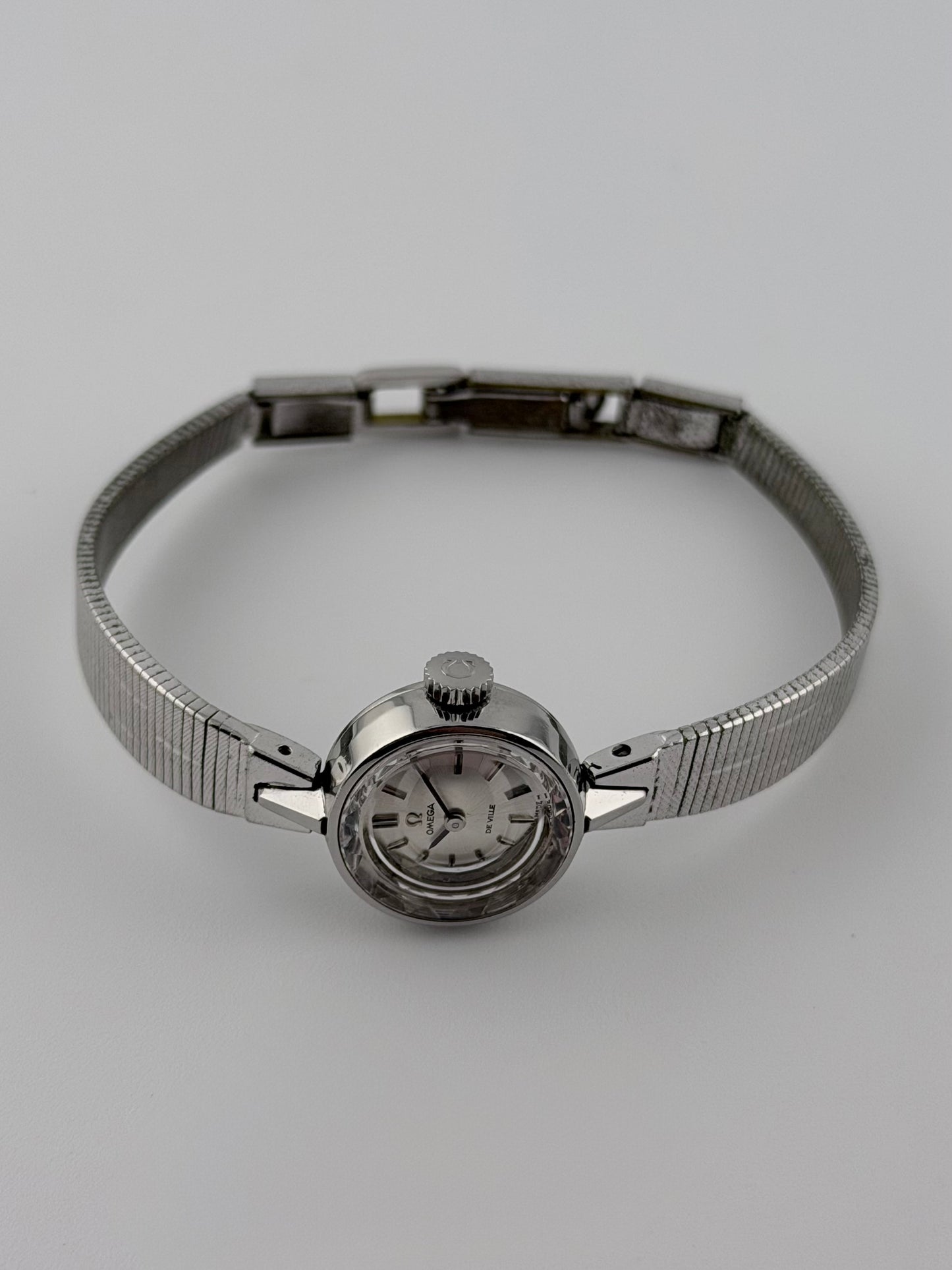 Omega De Ville Ladies Manual Wind 511.288 – RARE - Original Clamshell Box