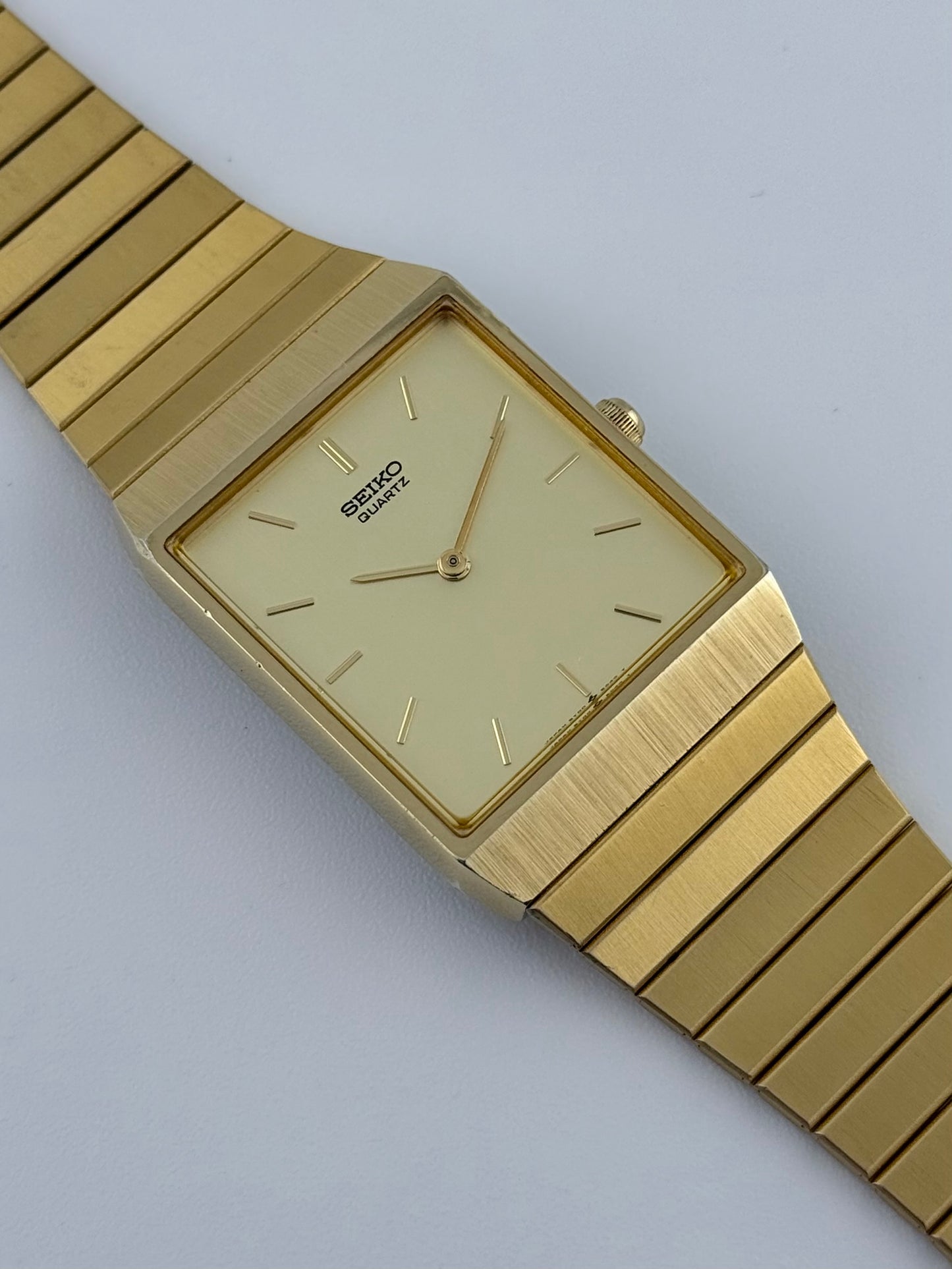 Seiko Tank Quartz 5Y00-5020 with BOX