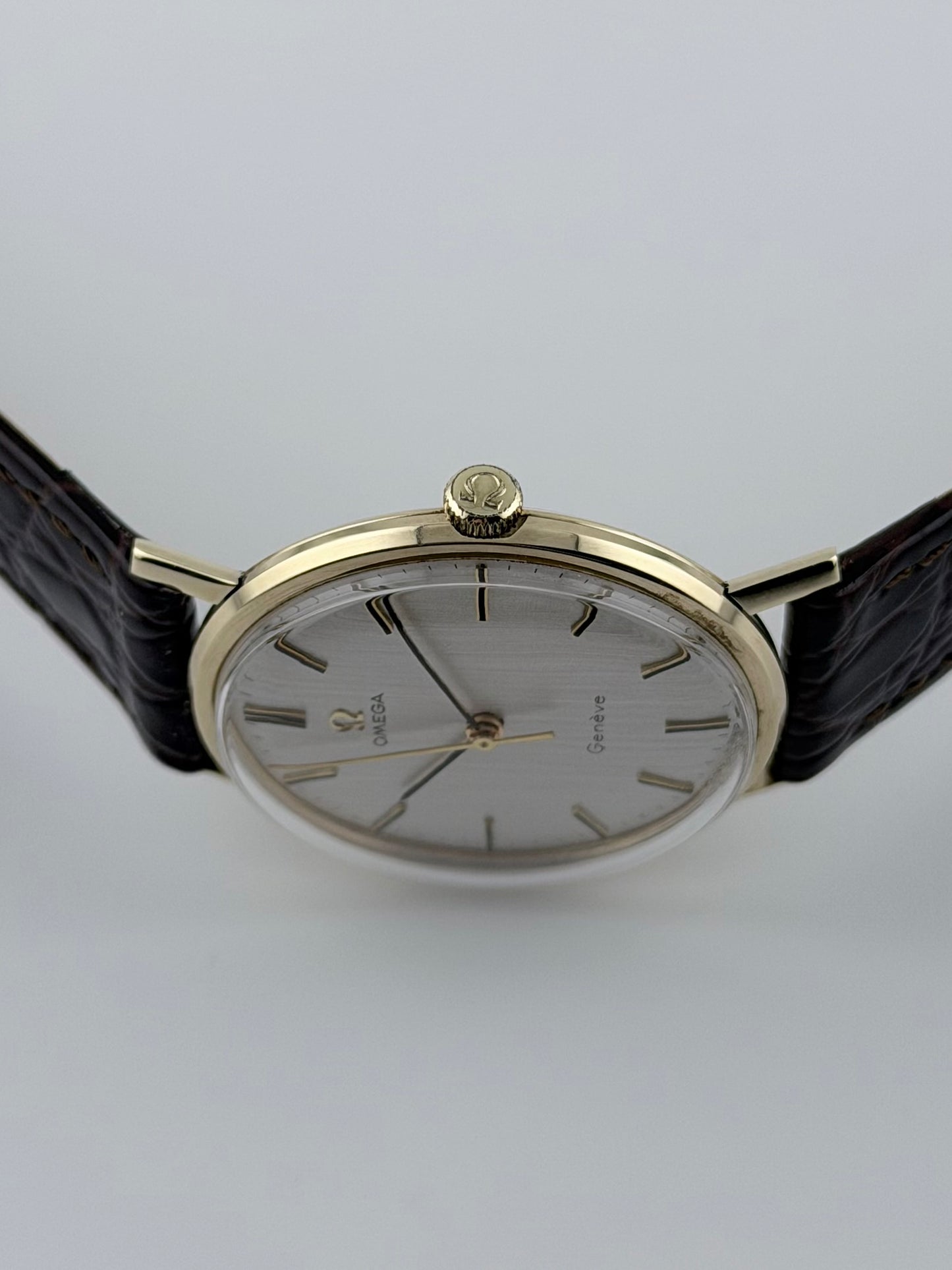 Omega Geneve Manual Wind - 131.25016 - 9ct GOLD