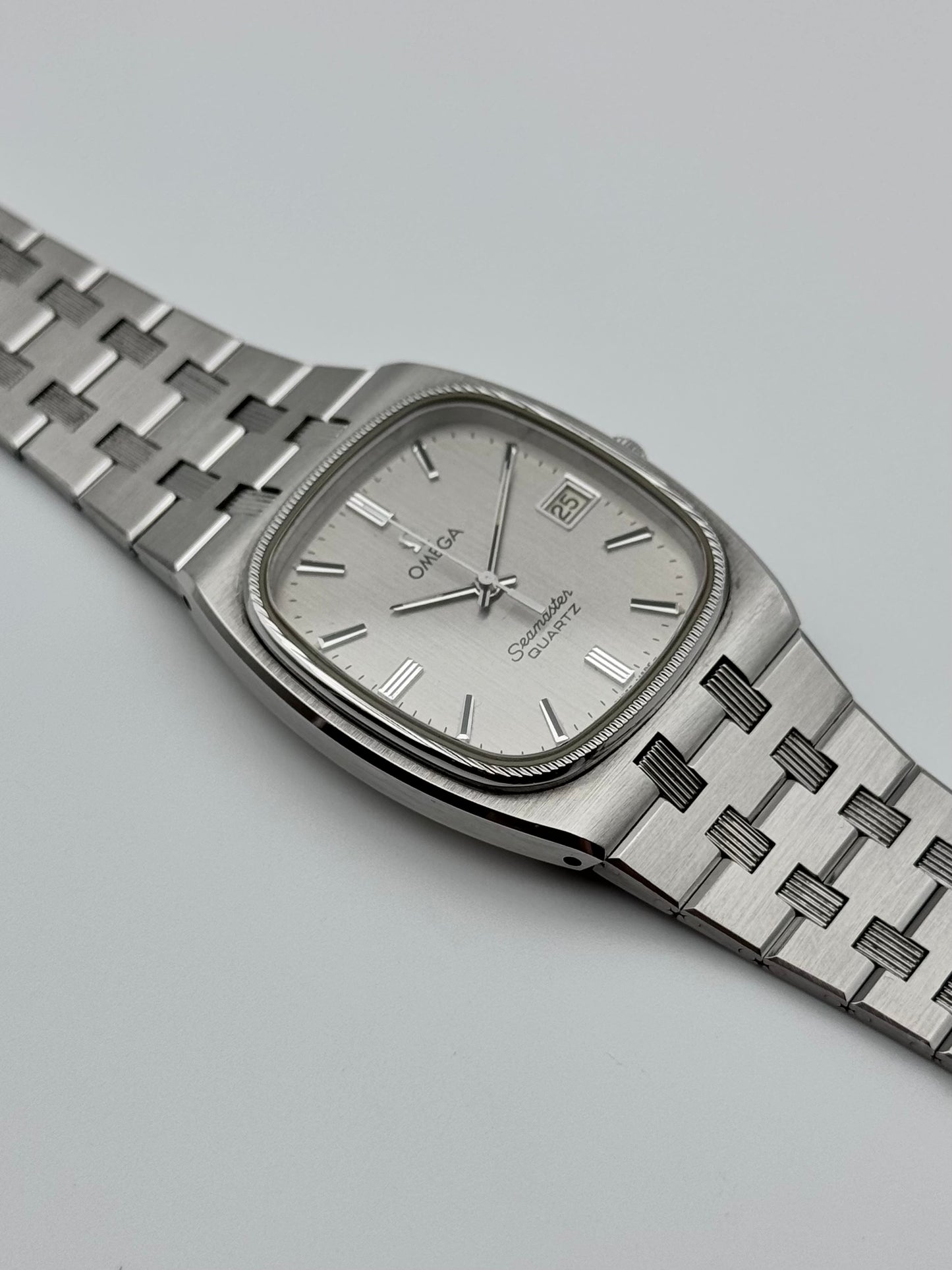 Omega Seamaster Quartz Date 196.0177