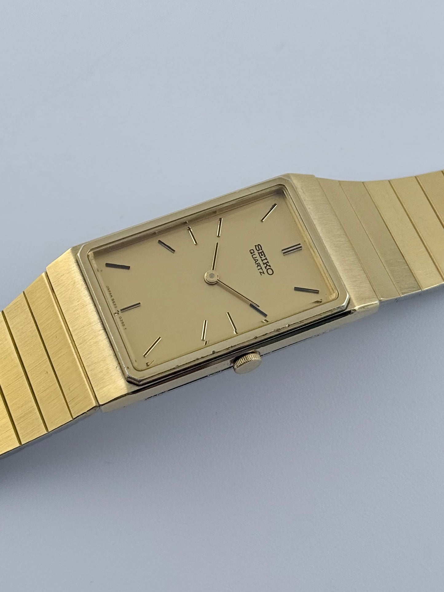 Seiko Tank Quartz 8620-5180 with original Box & Purchase Papers