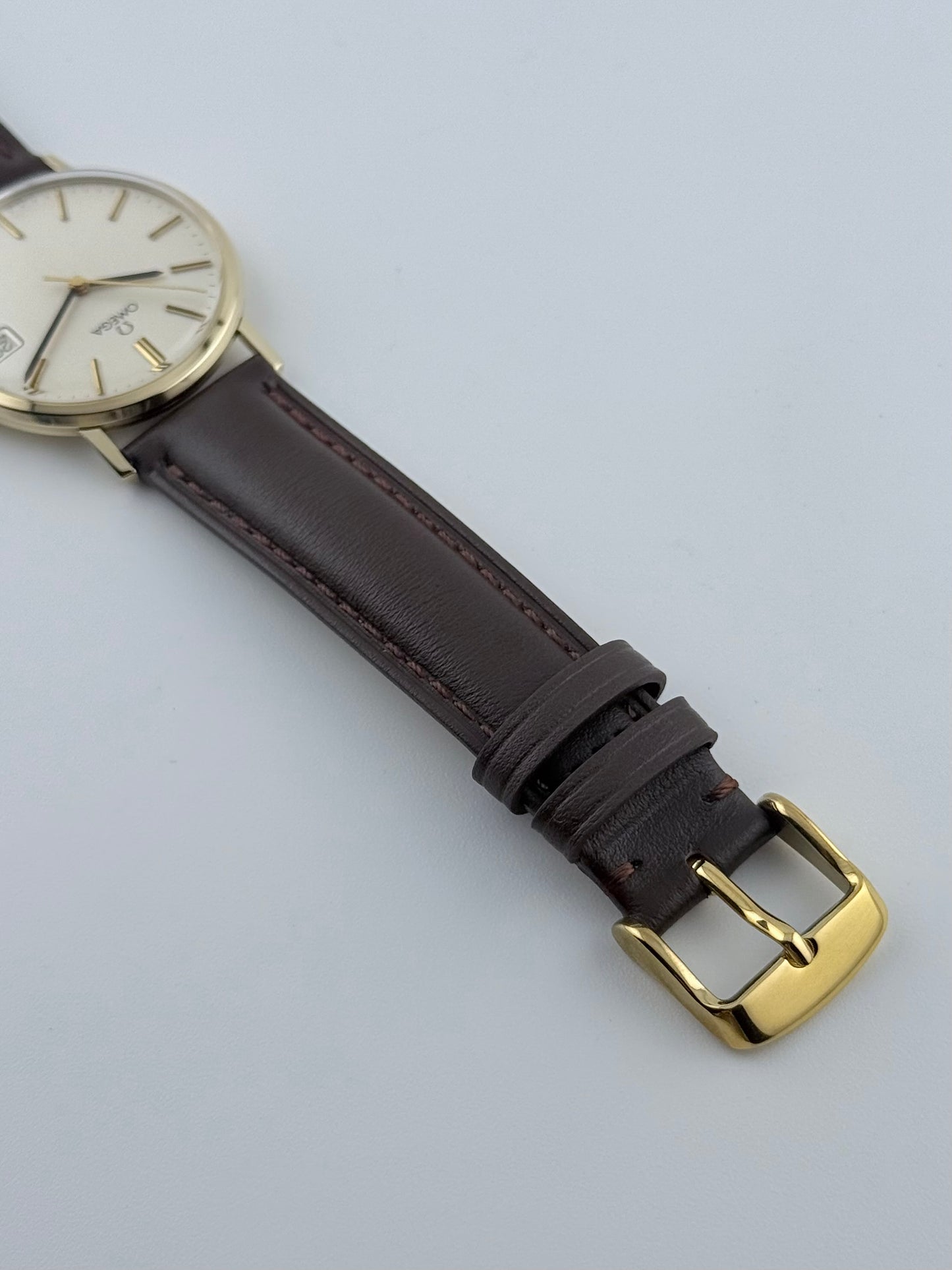 Omega Geneve Manual Wind 9ct Gold - 132.5017 - Original Box and Papers