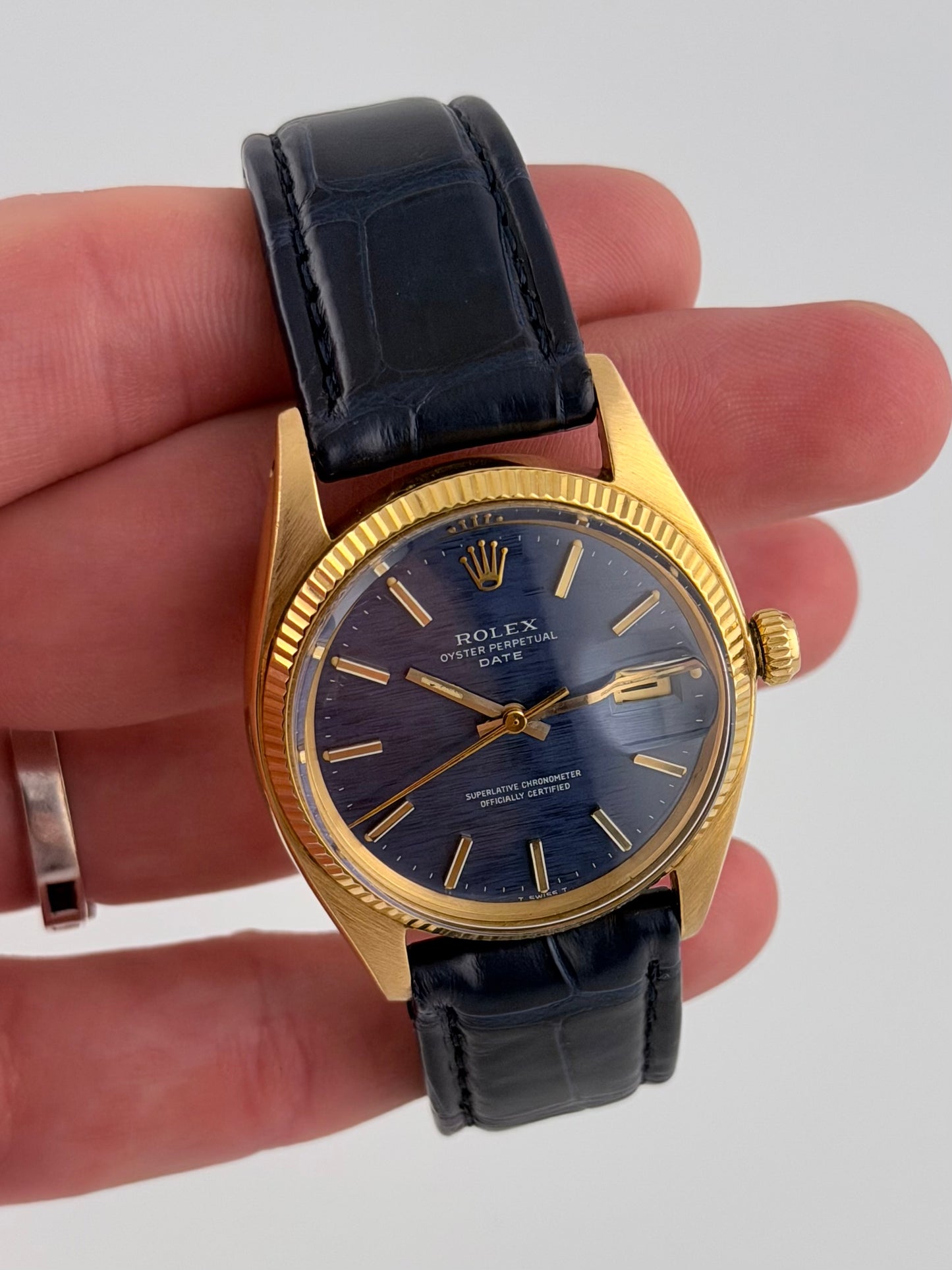 Rolex Oyster Perpetual Date Automatic - 1503 - Ultra Rare Blue Shantung Dial - Solid 18k Gold