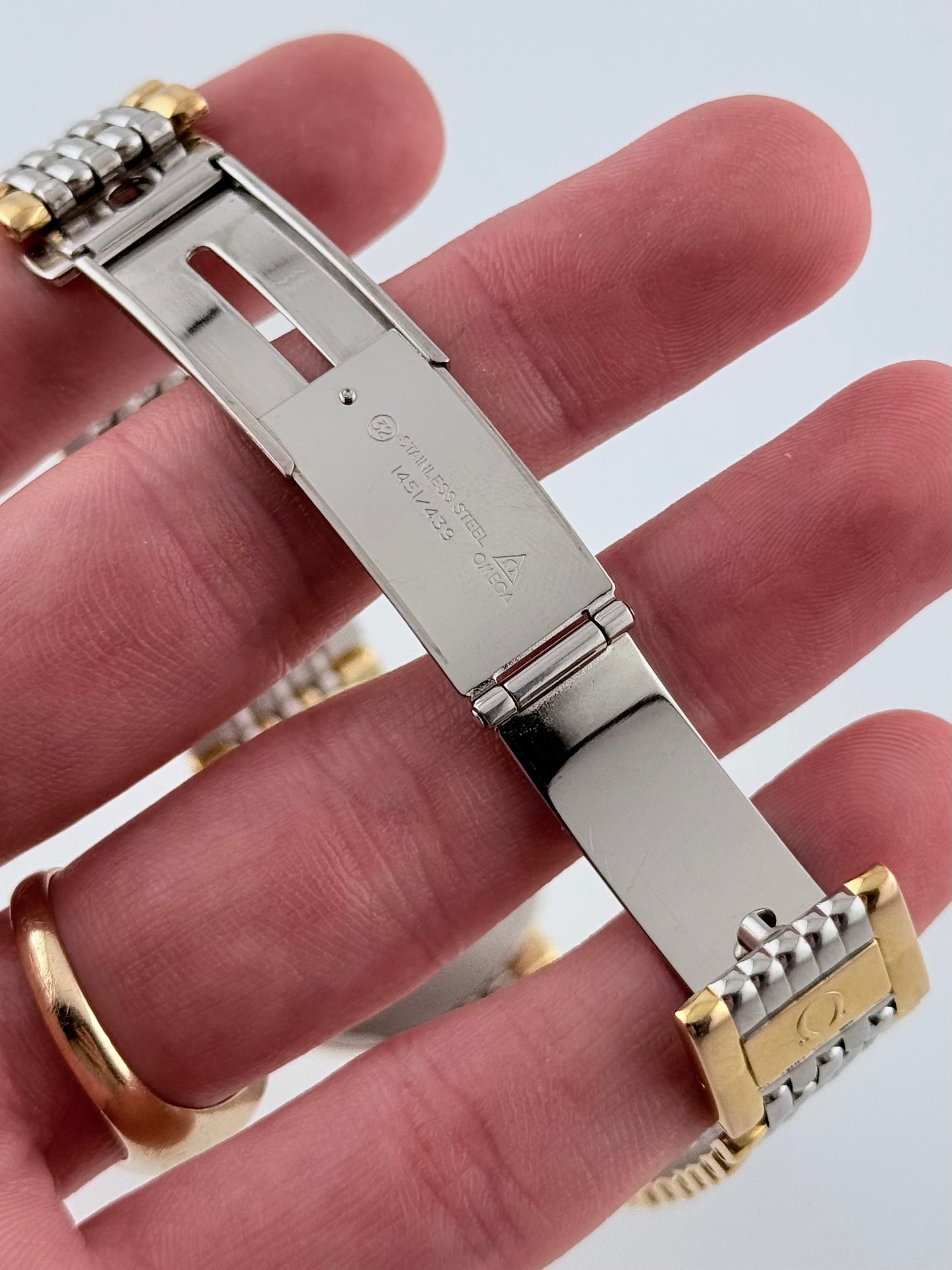 Omega De Ville Quartz Date 396.1012  - Original bracelet