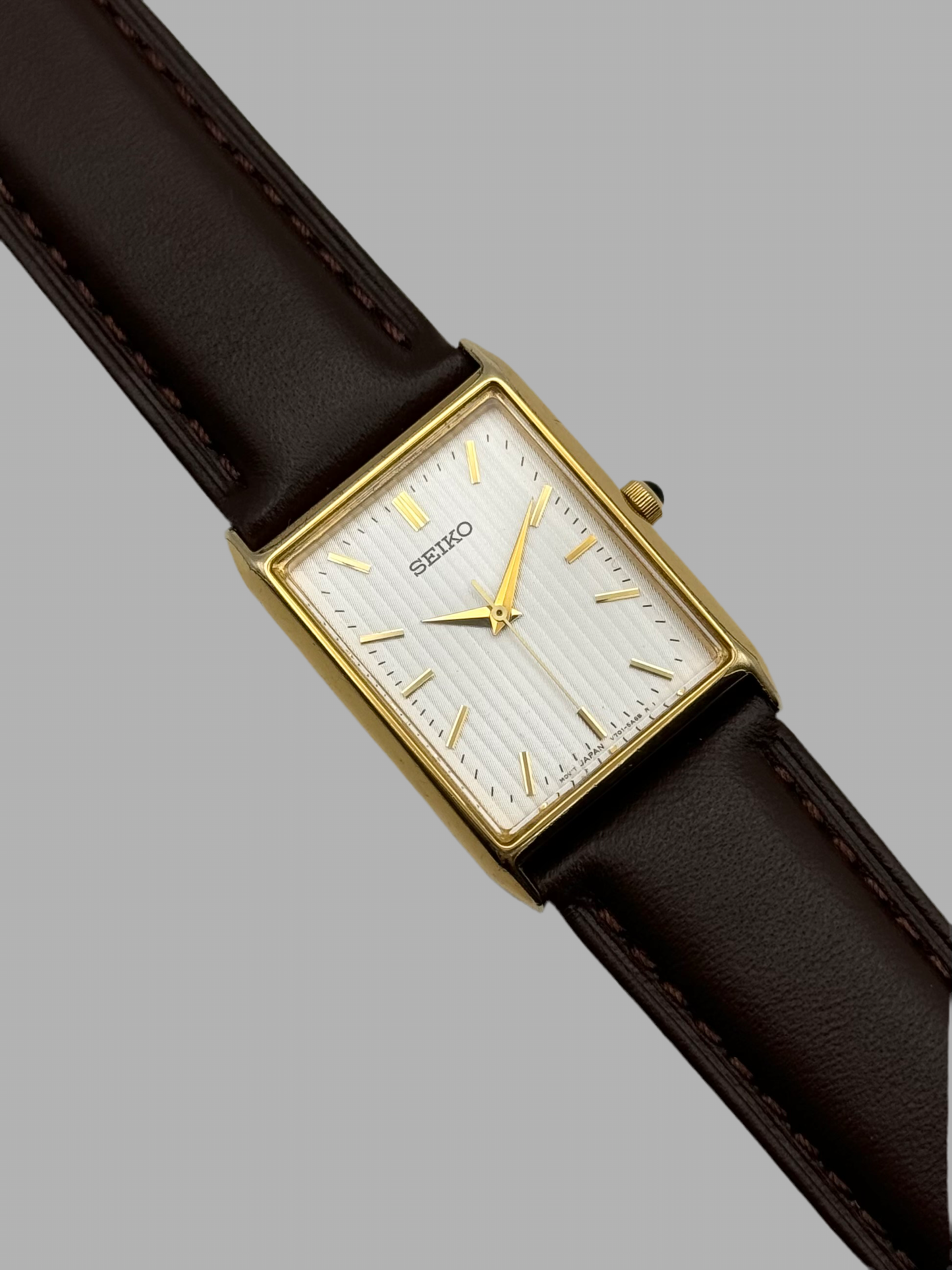 Seiko Tank Quartz V701-5E10 – The Wrist Watcher Seiko Tank Quartz V701-5E10 – The Wrist Watcher