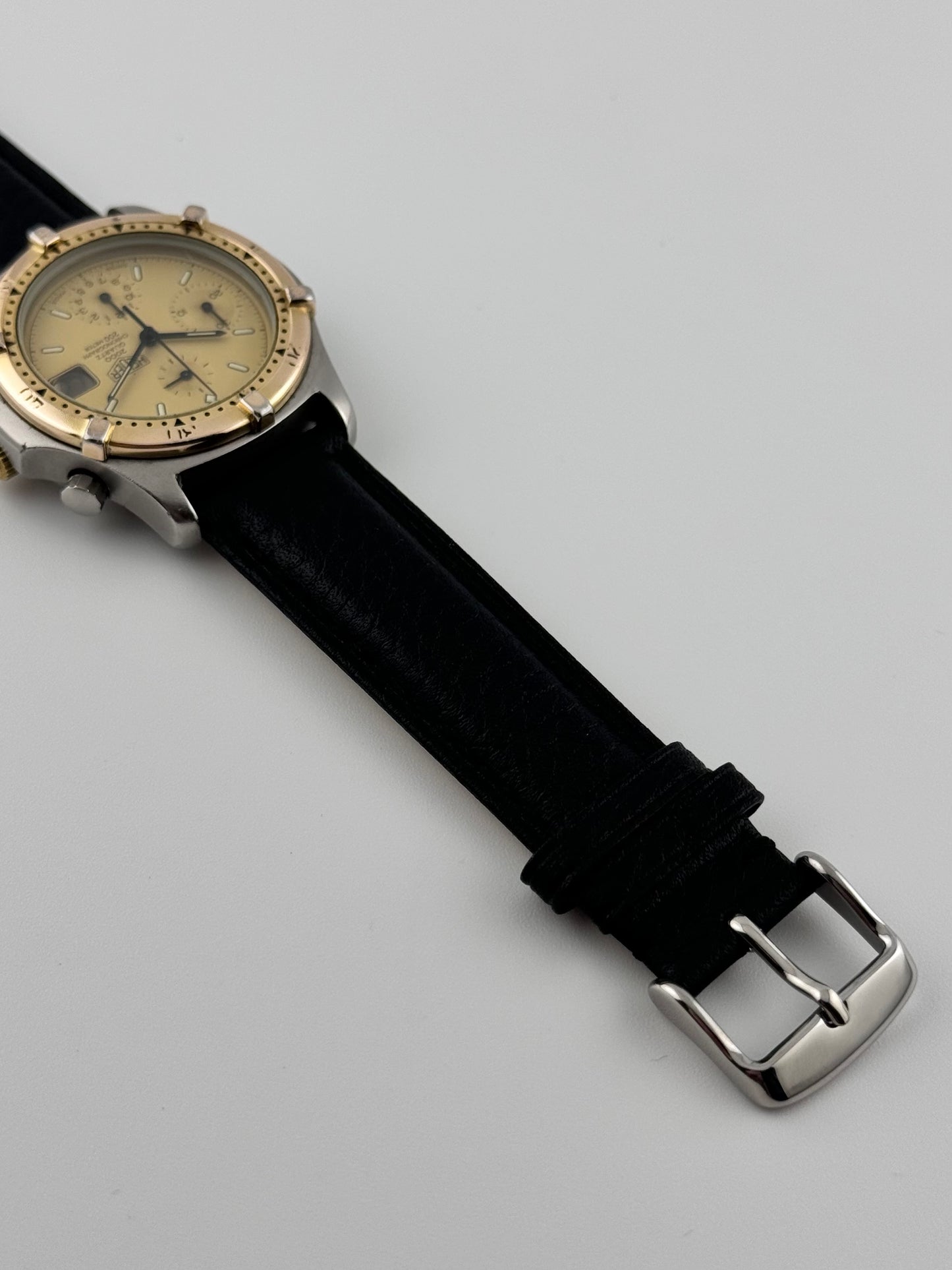 Heuer 2000 Quartz Chronograph - M379