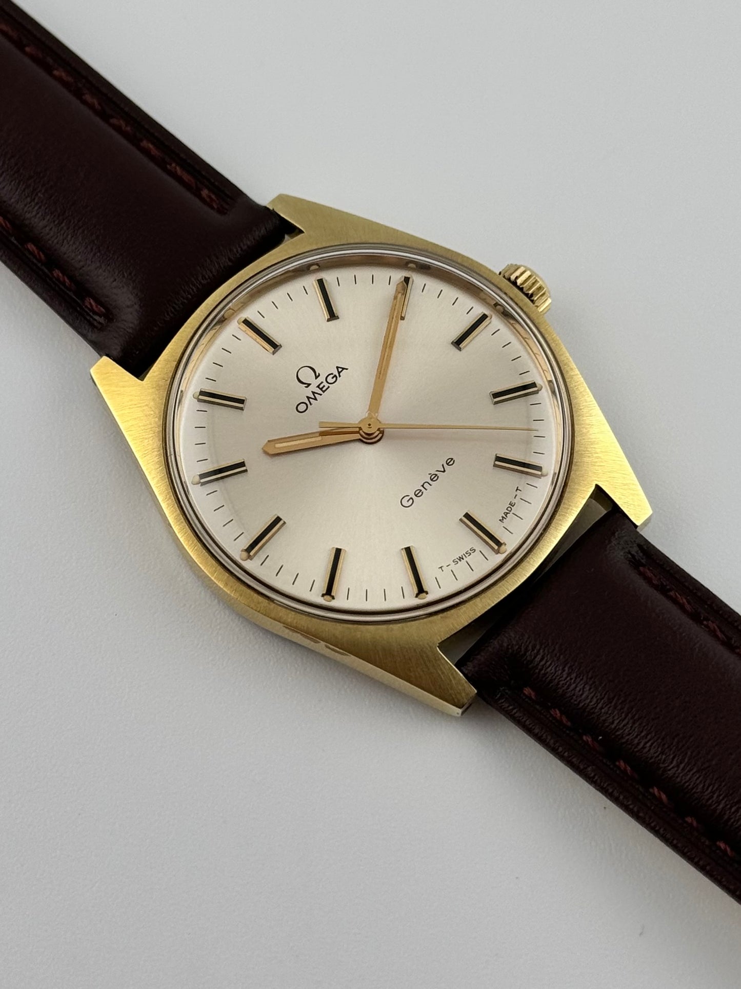 Omega Geneve Manual Wind 135.041 - Box and Papers