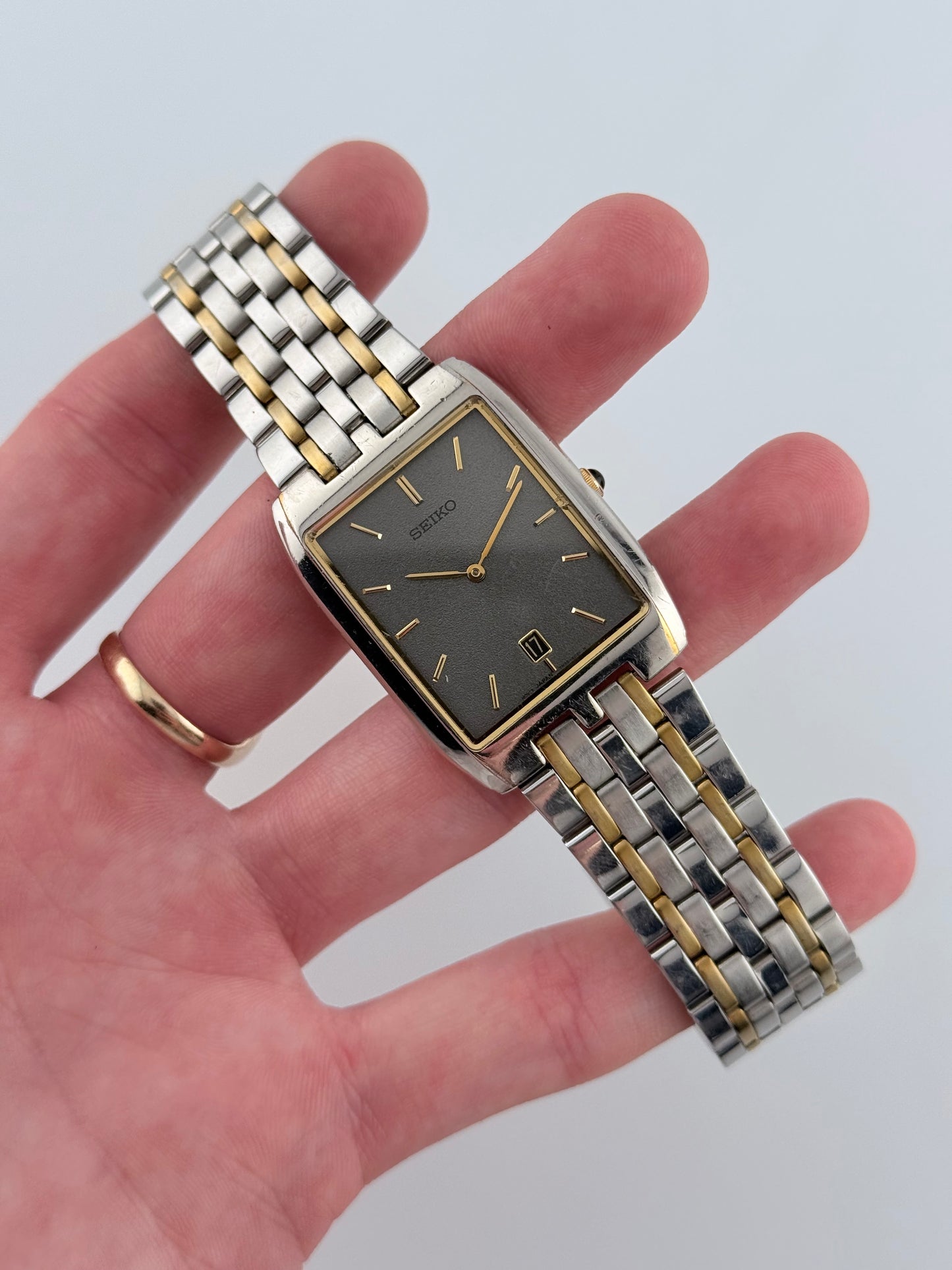 Seiko Tank Quartz 7N39-5020