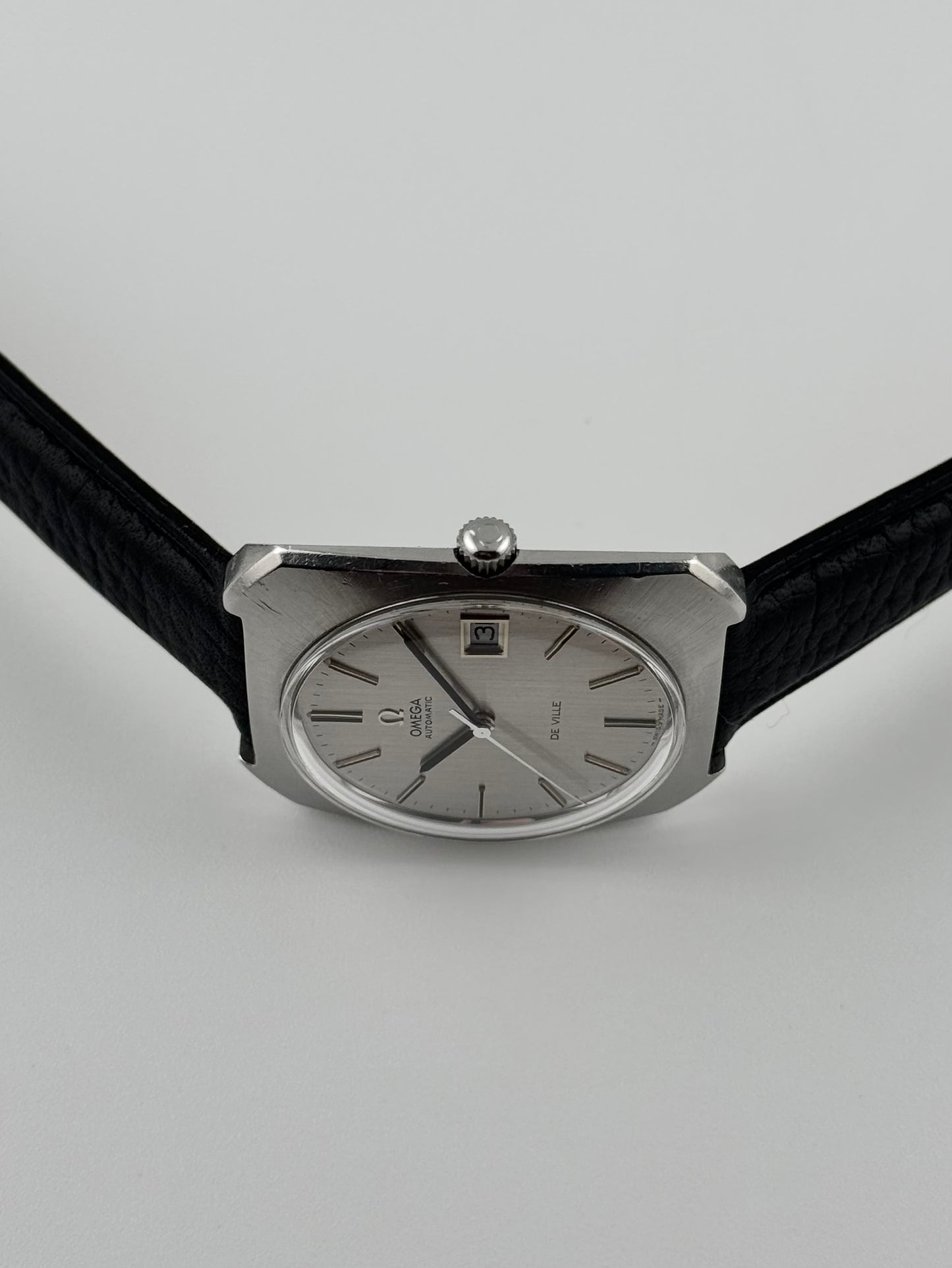 Omega De Ville Automatic Date Rare Jumbo Size - 166.085