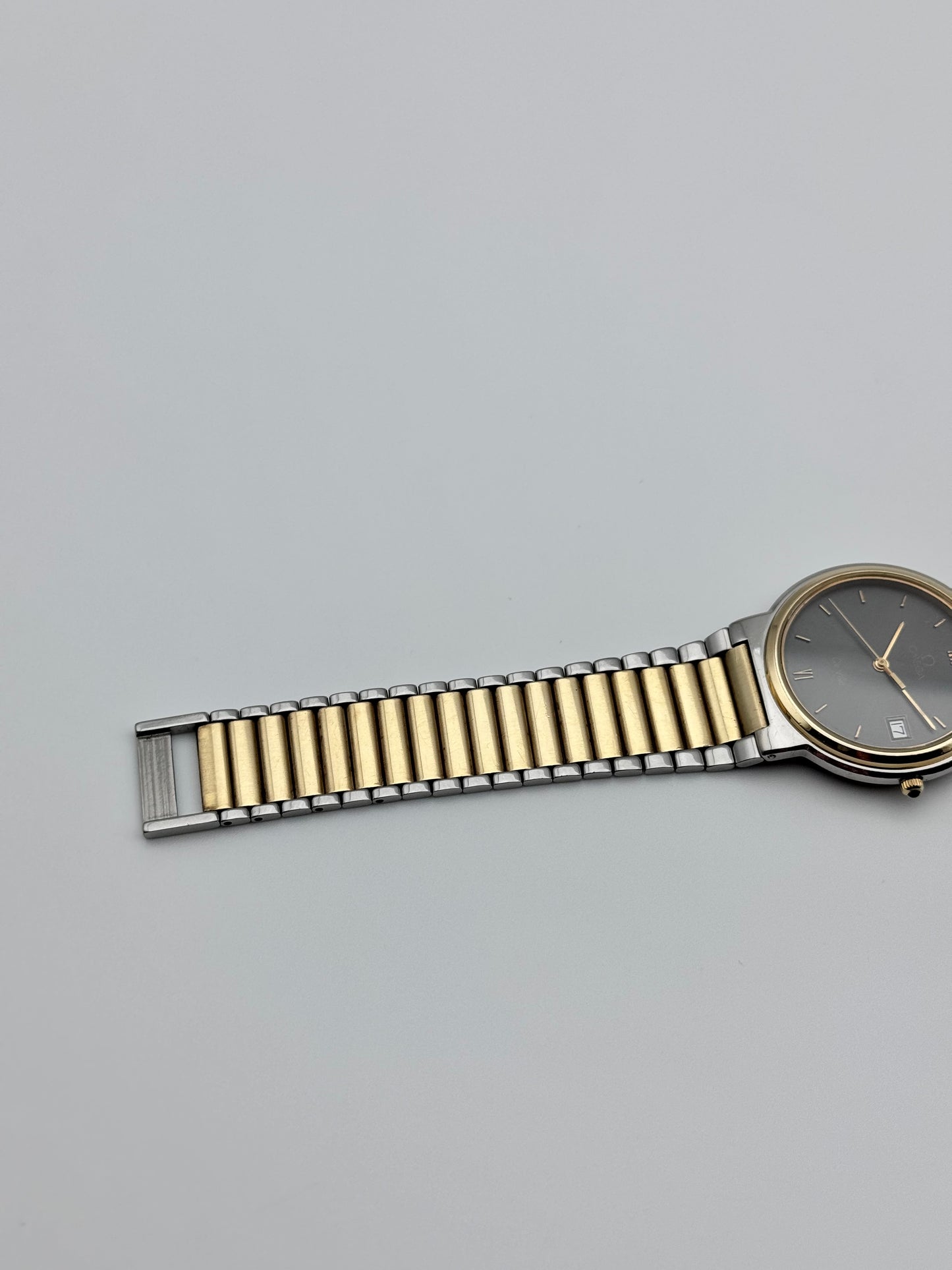 Omega De Ville Quartz Date 196.0256  - Original Bracelet