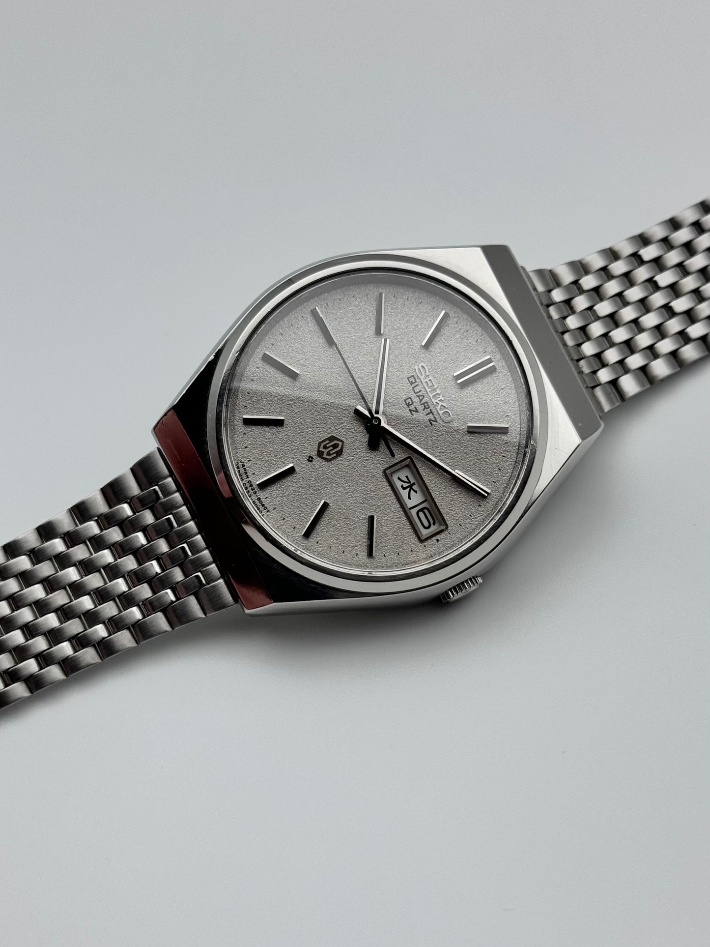 Seiko QZ Quartz JDM - 0923-8040 - Rare Frosted Dial
