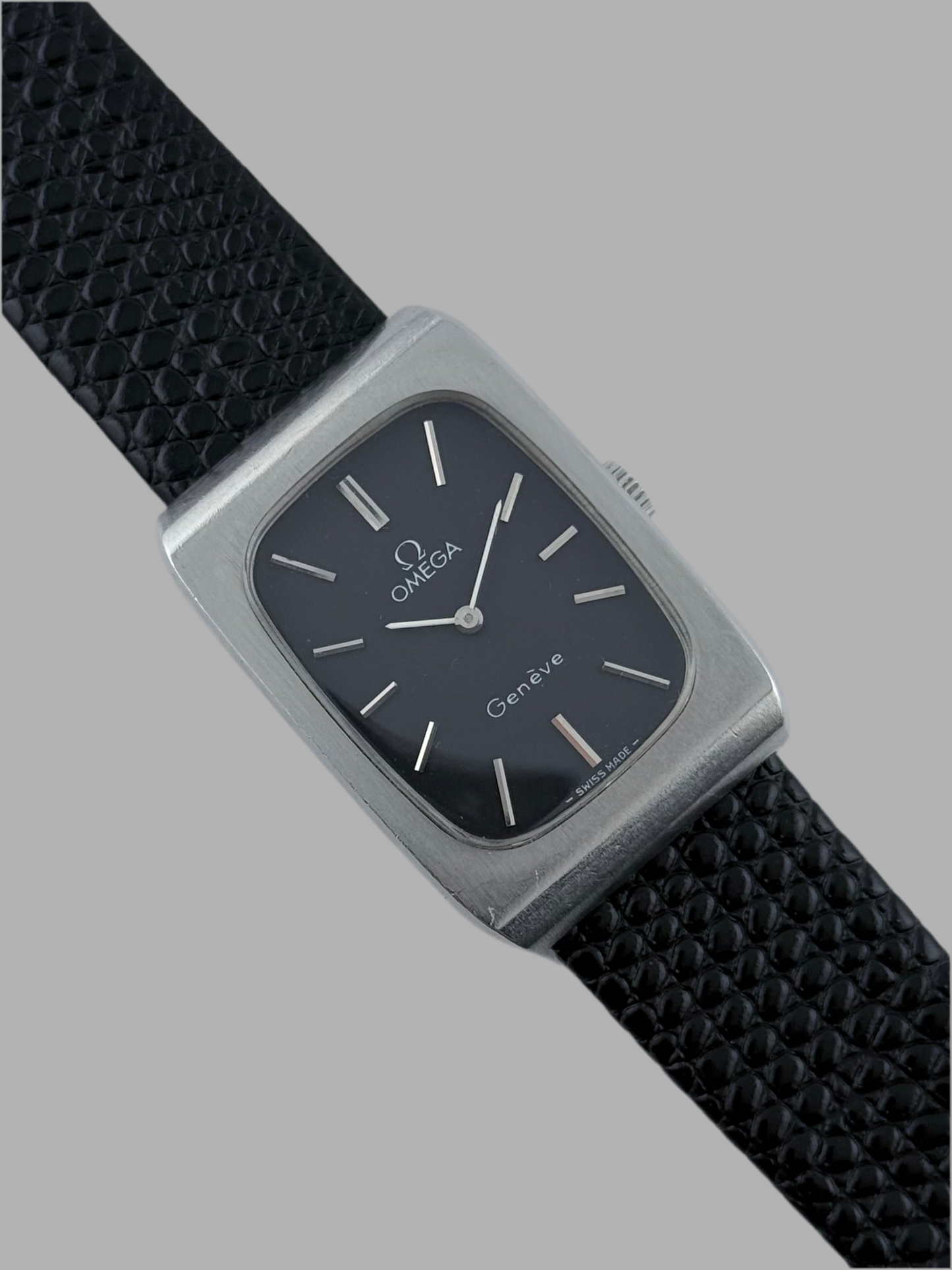 Omega Geneve Tank Manual Wind 511.0469 - Black Dial