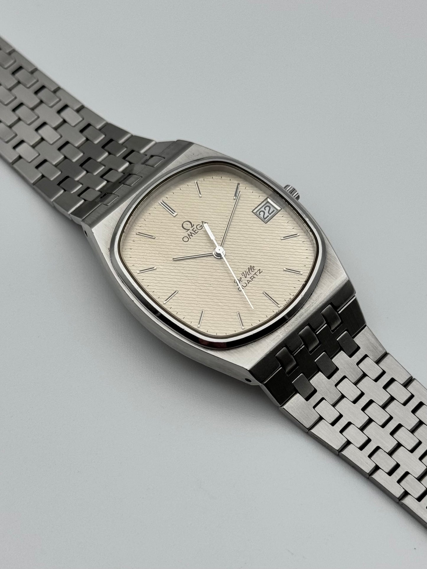 Omega DeVille Quartz Date 192.0051 - Honeycomb Dial