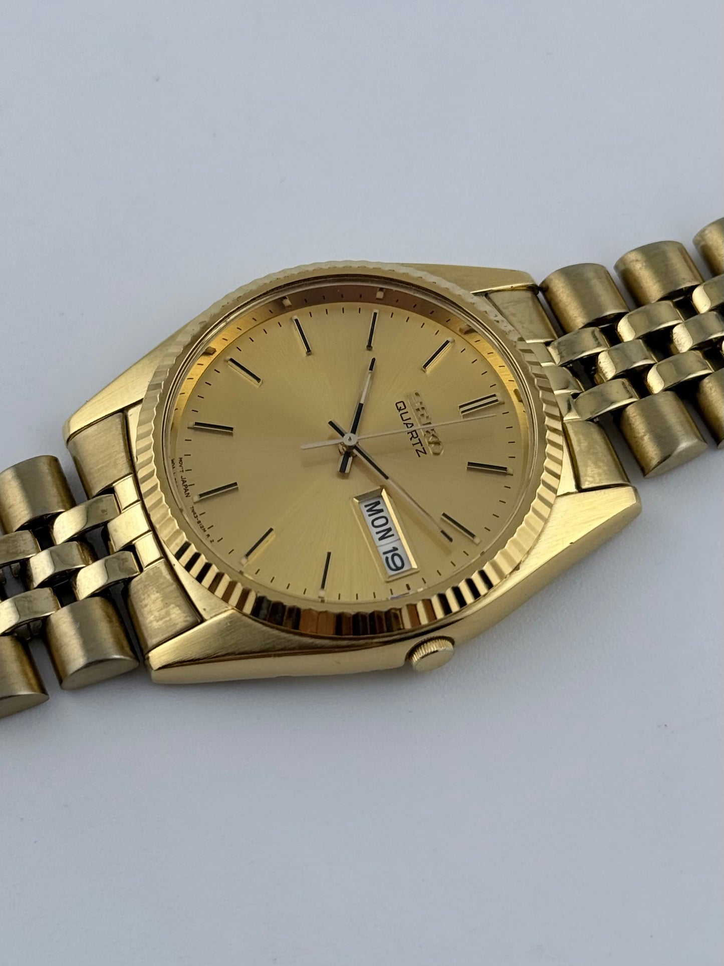 Seiko Quartz Day-Date 7N43-8111