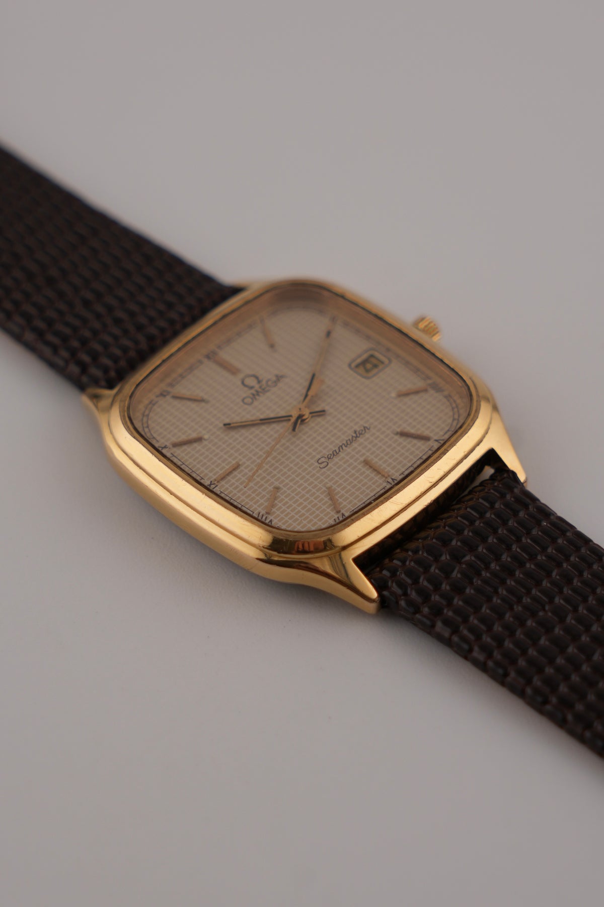 Omega Seamaster Quartz Date - 196.0311 Waffle Stardust Dial