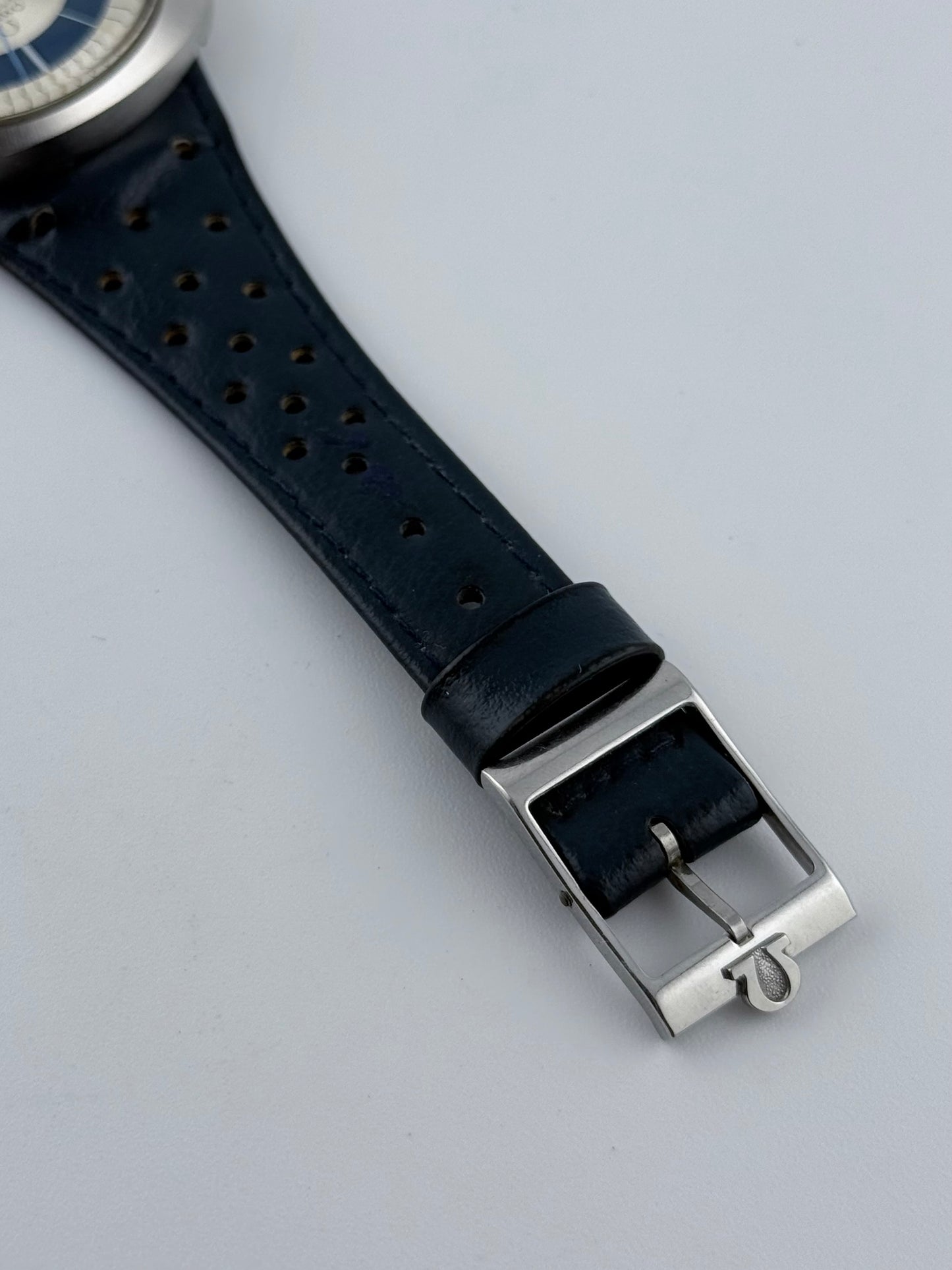 Omega Geneve Dynamic Automatic 166.039 - Near New Old Stock