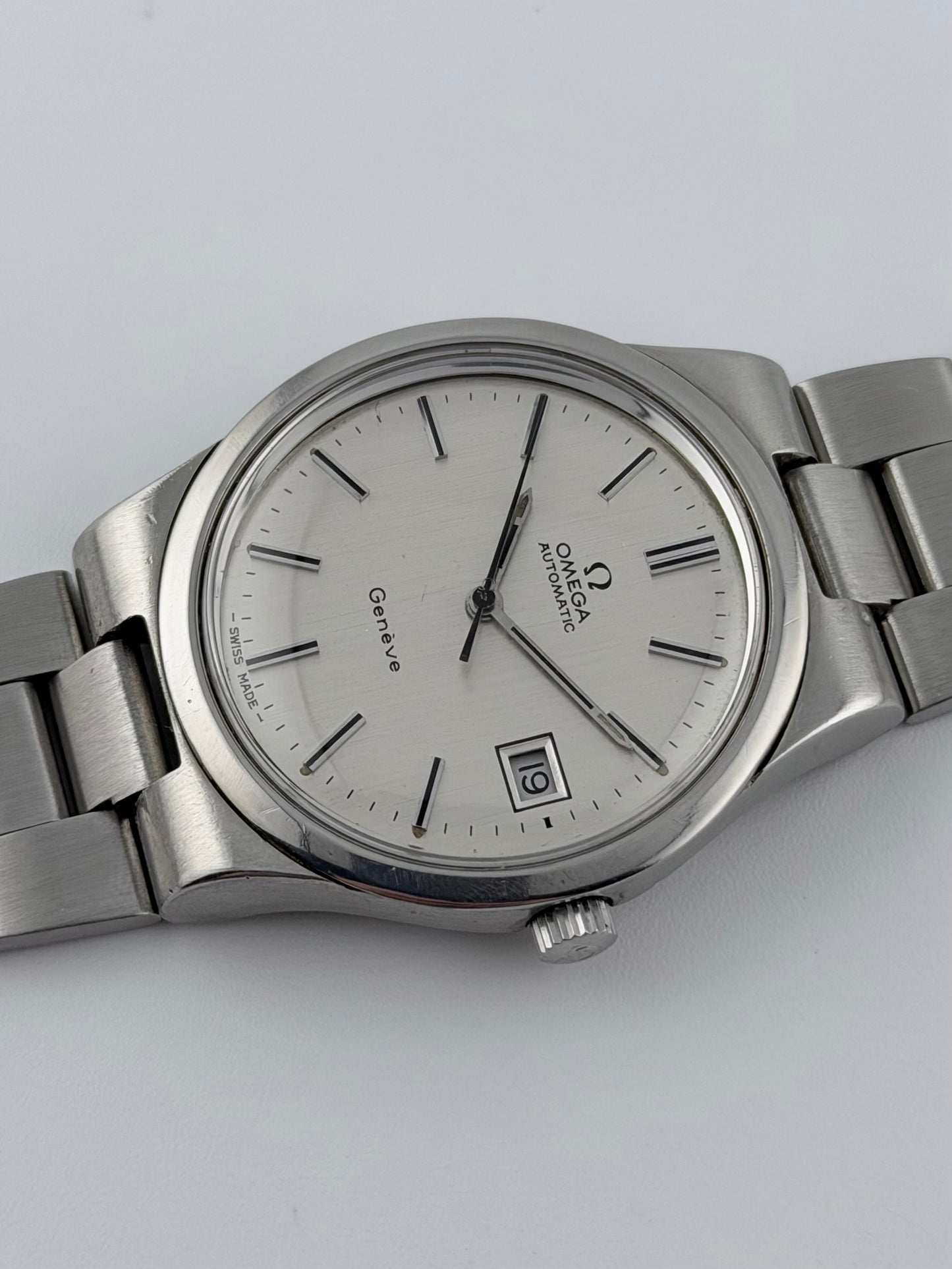 Omega Geneve Automatic Date - 166.0174