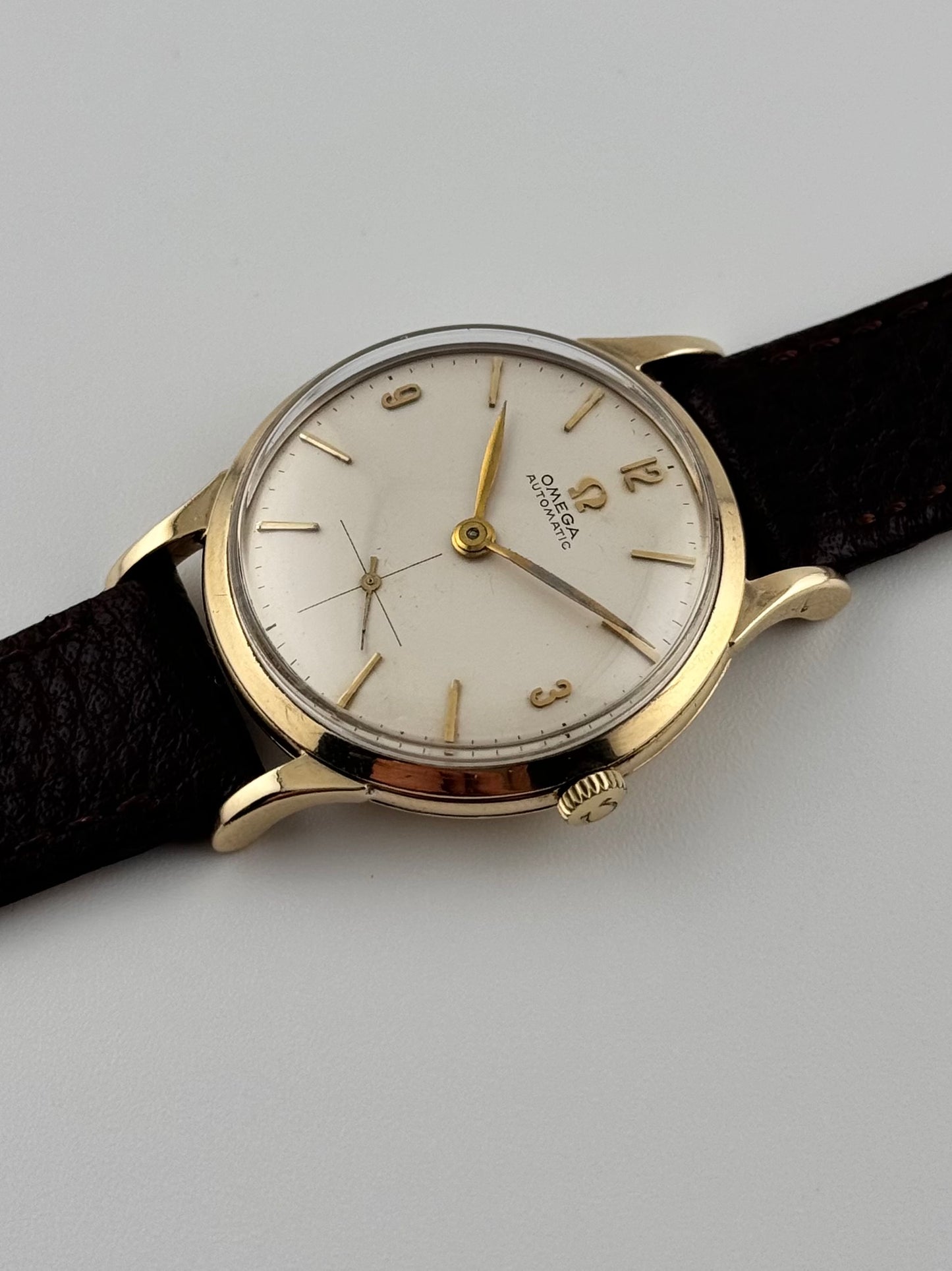 Omega Sub Seconds Automatic Bumper from 1944 - 9ct Yellow Gold