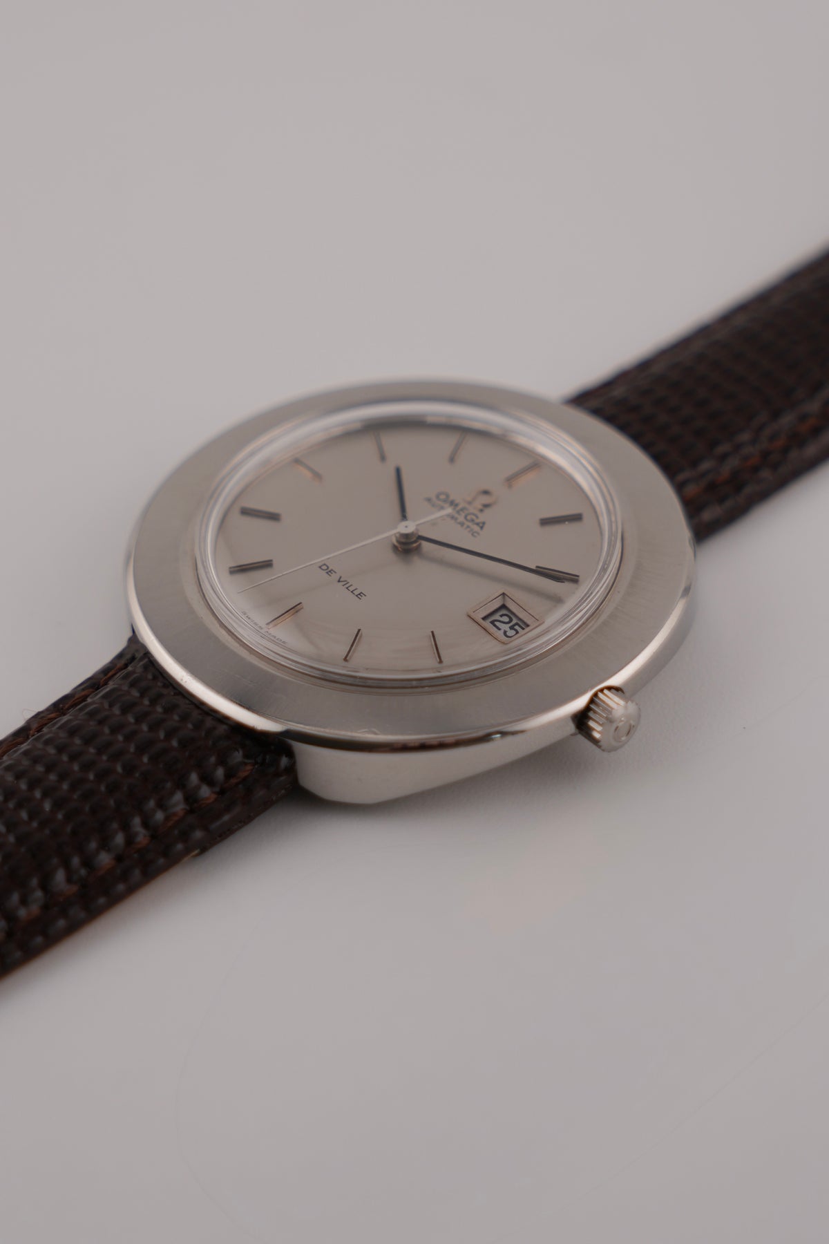 Omega De Ville Automatic Date 166.0094 - UFO Style