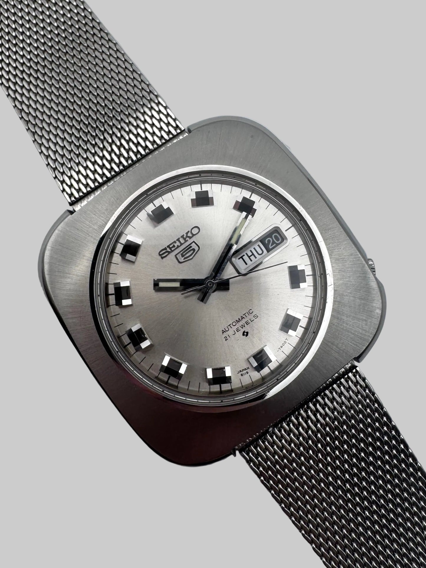 Seiko 5 Automatic Day-Date RARE papers-tag 6119-7400 - NNOS