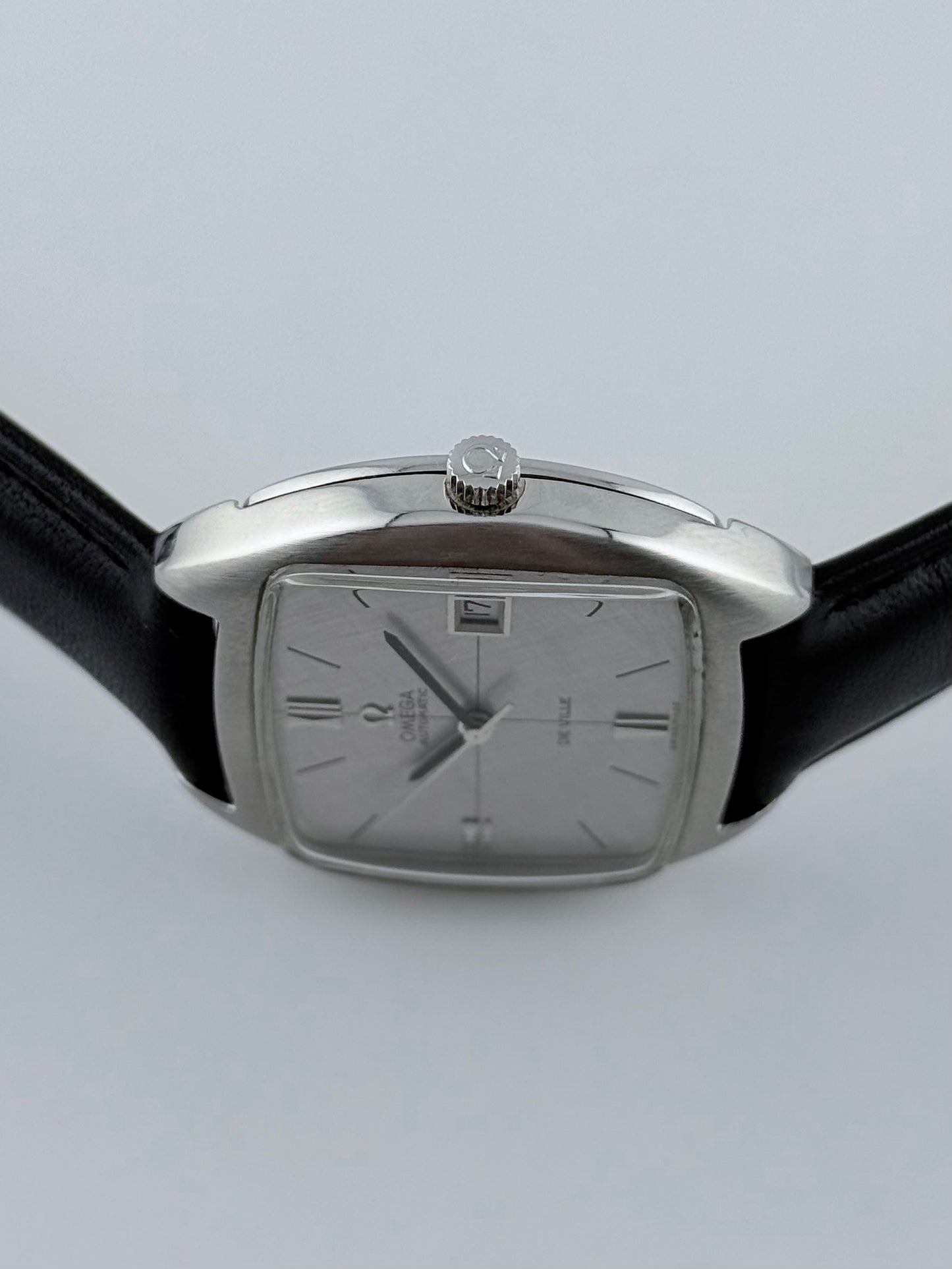 Omega De Ville Automatic Date - 162.047 - RARE Linen Cross Hair TV Dial