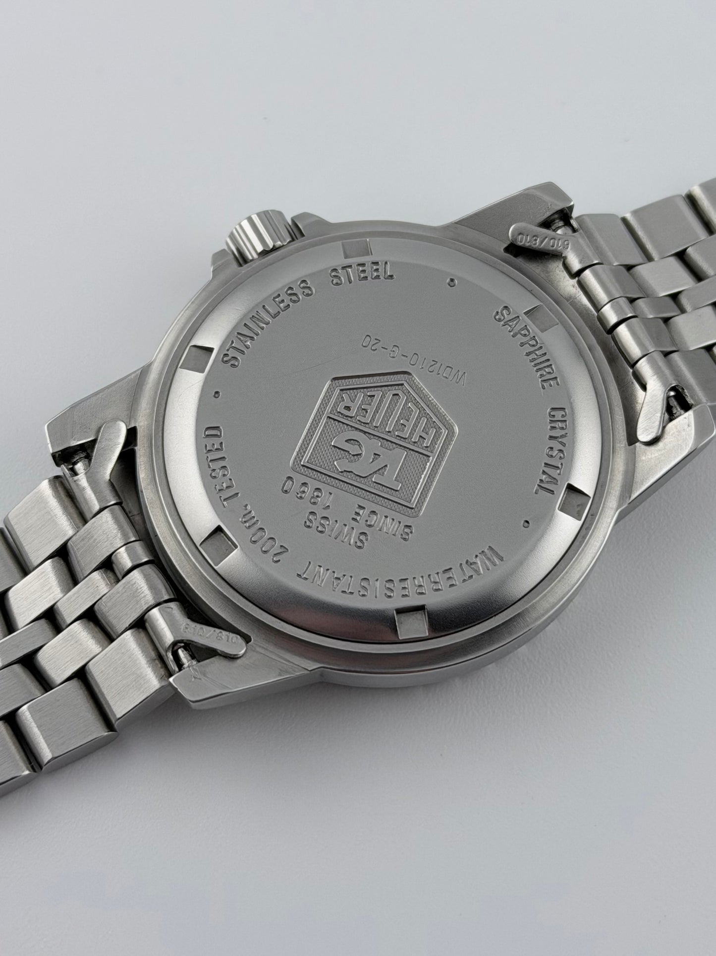 Tag Heuer Professional 200m Quartz Date - WD1210-G-20