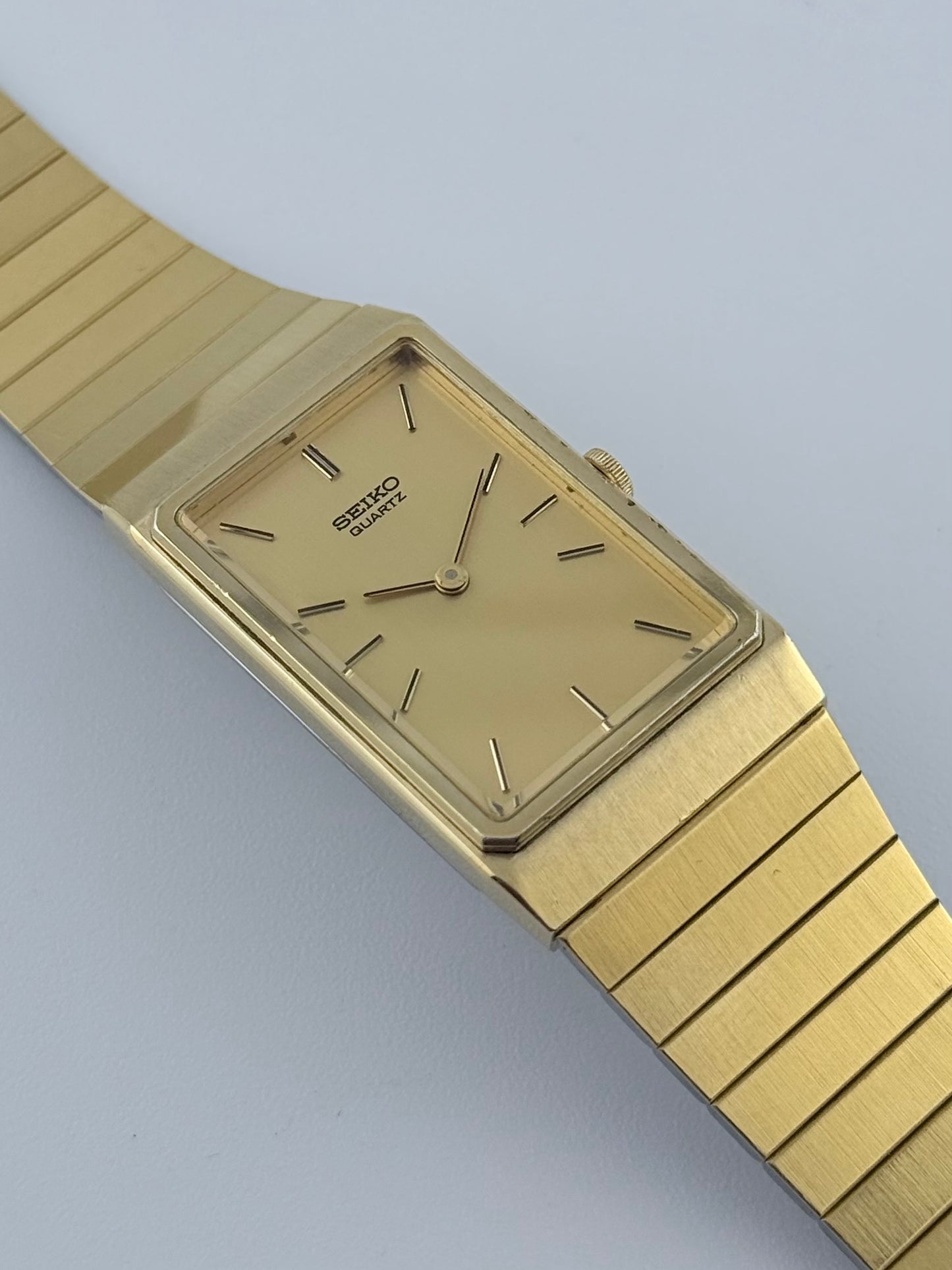 Seiko Tank Quartz 8620-5180 with original Box & Purchase Papers