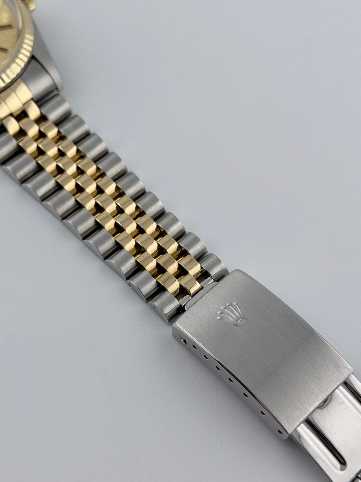 Rolex Datejust Oyster Perpetual Two-Tone - 16013 - Linen Dial - Exceptional Condition