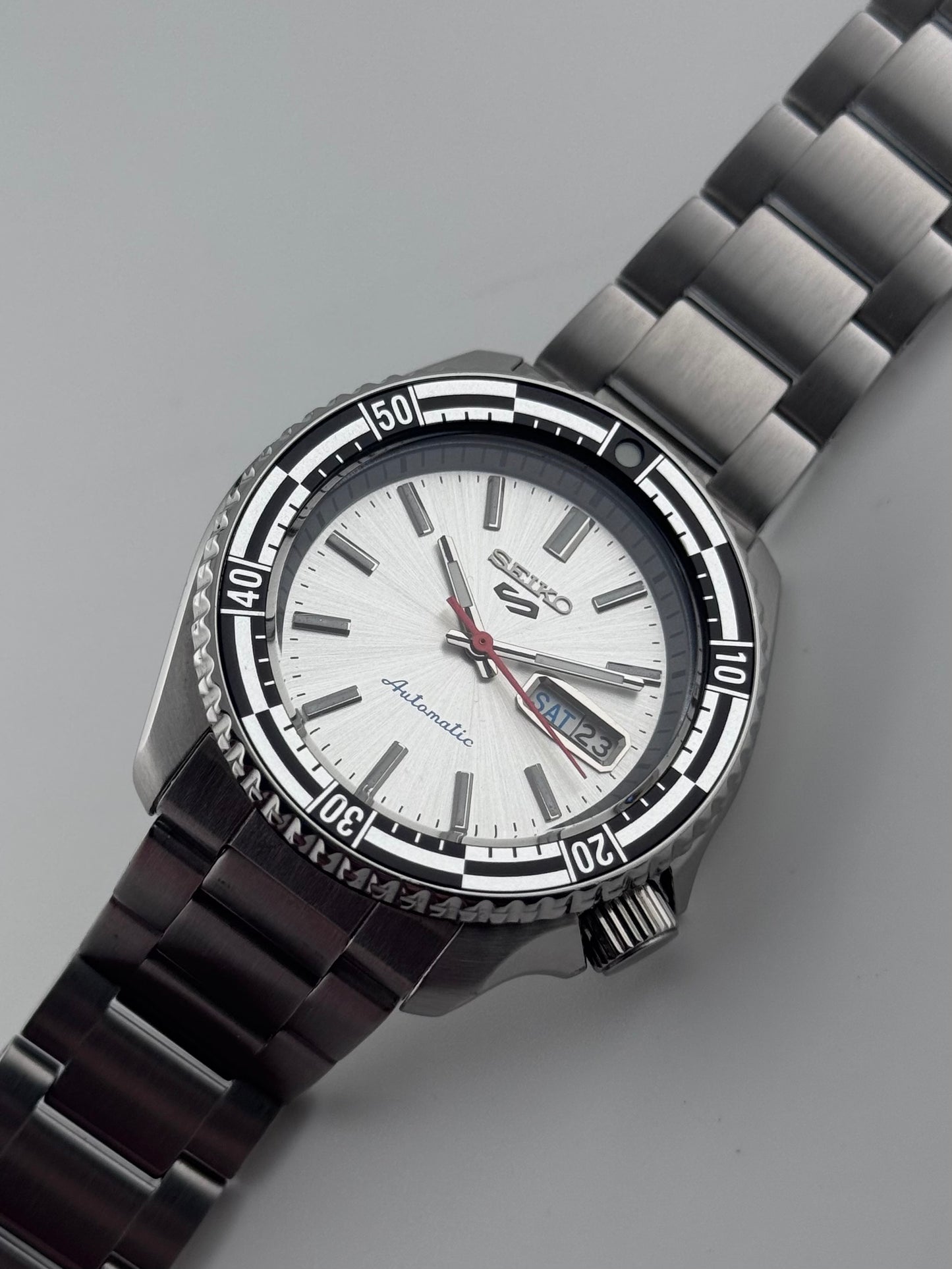 Seiko 5 Automatic Day Date just Special Edition - 4R36-15K0