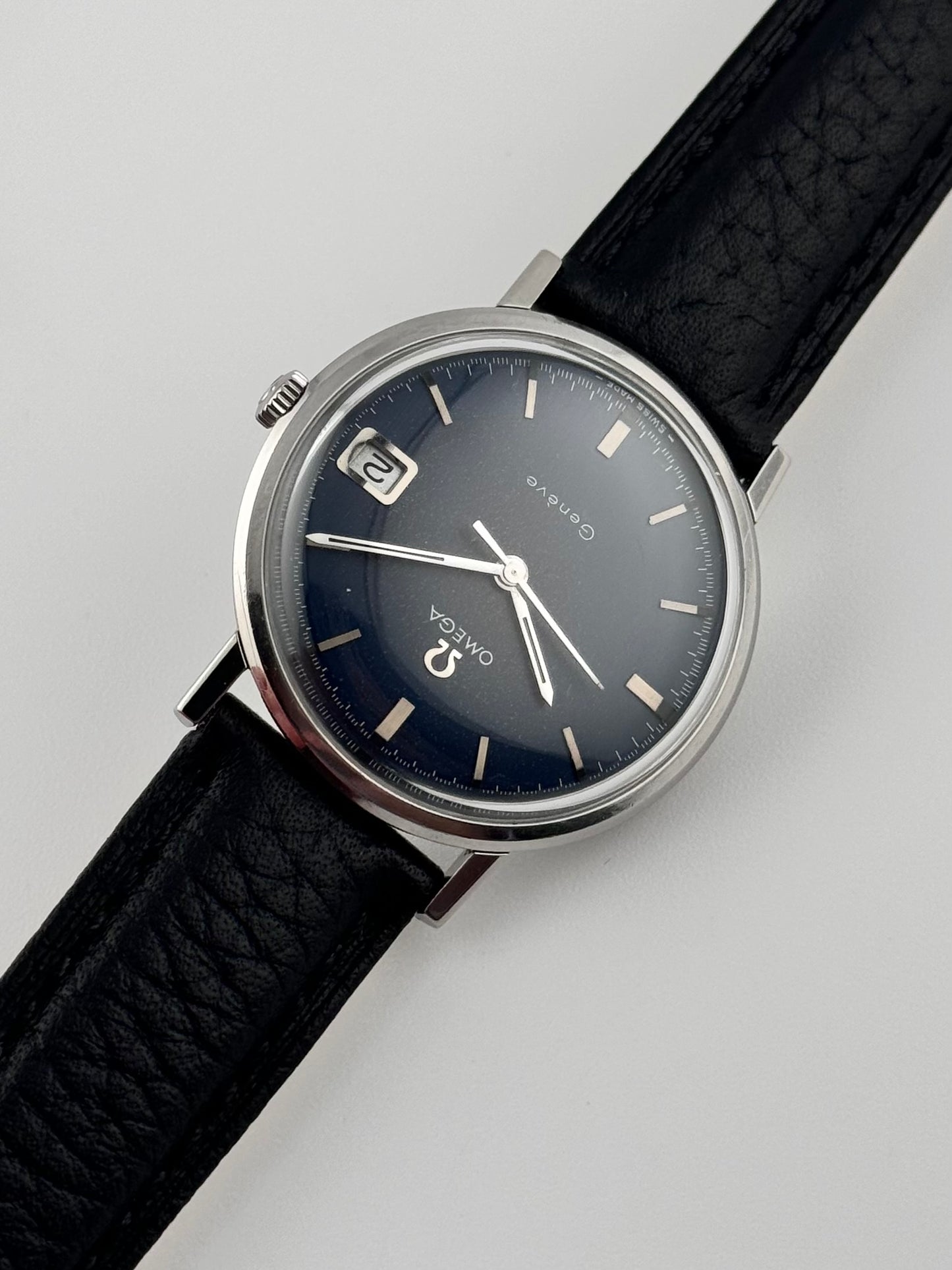 Omega Geneve Manual Date - 132.019SP - Rare Blue Dial