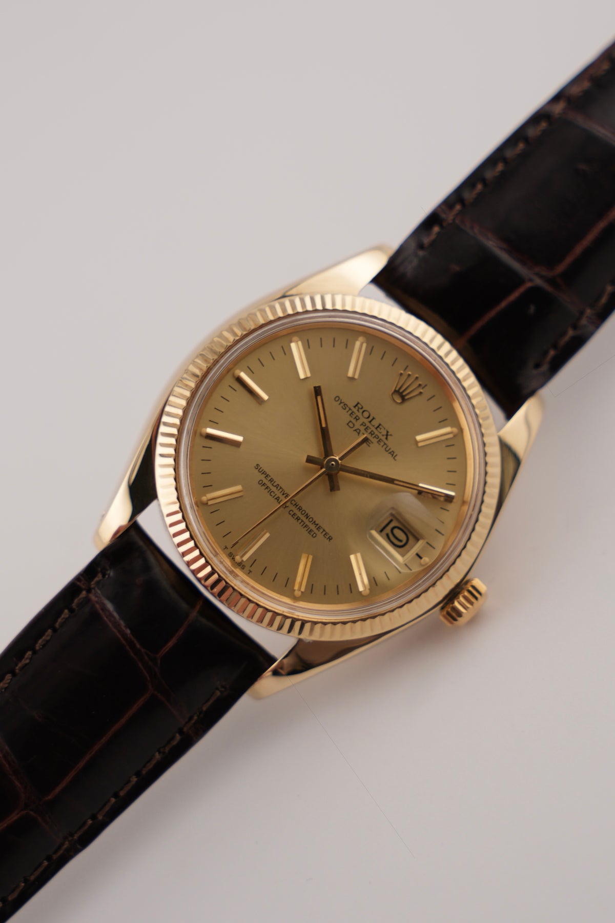 Rolex Oyster Perpetual Date Automatic - 1503 - Solid 14kt Gold