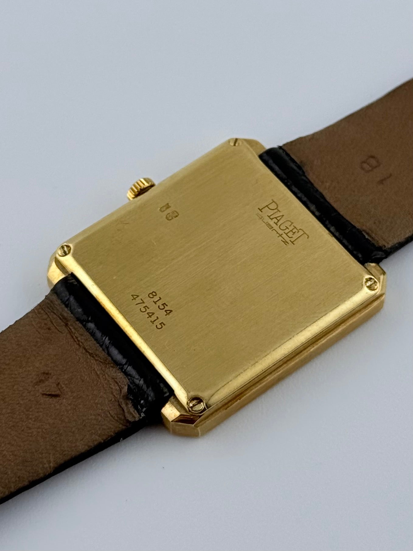 Piaget Protocol Tank Quartz - 18ct Gold - 8154