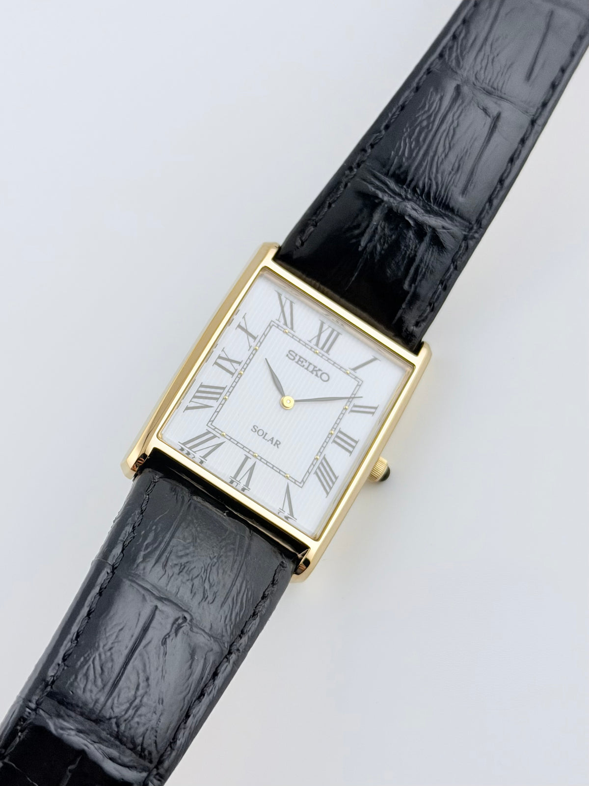 Seiko Tank Quartz Solar Near Mint! V115-0BC0 - Original Strap and Buckle