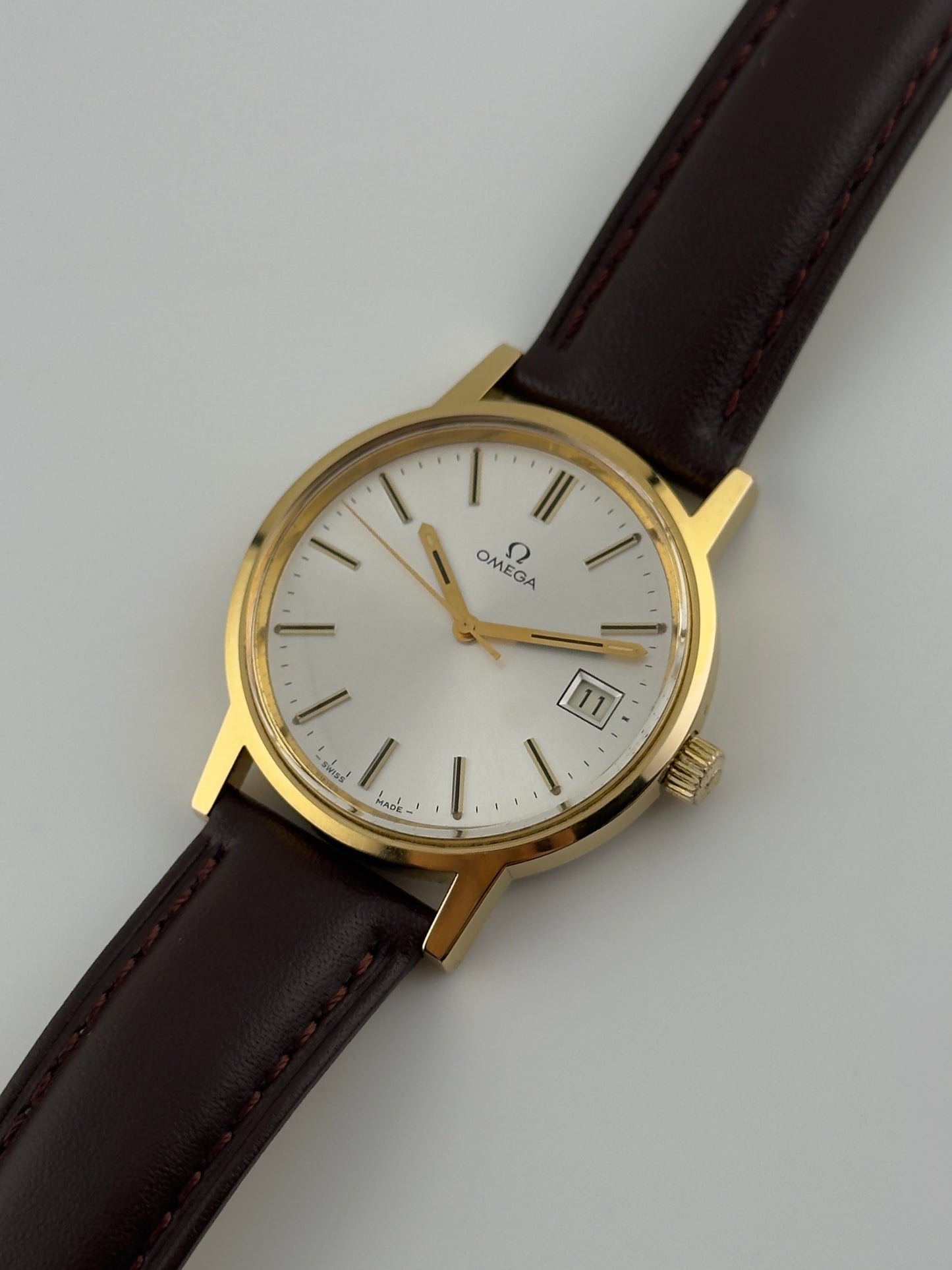 Omega Geneve Date Manual Wind - 136.0104