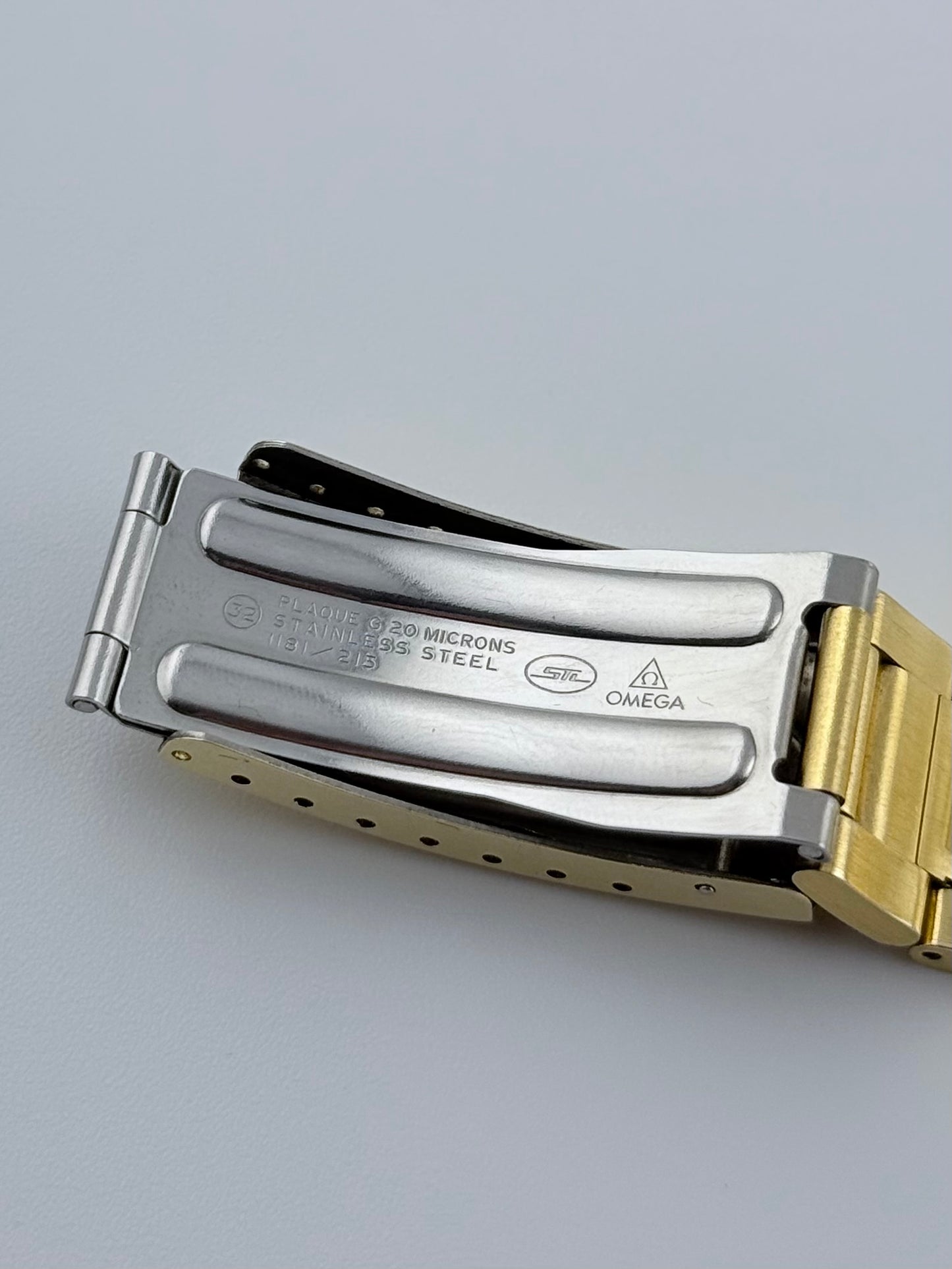 Omega Geneve Automatic Date 166.0099 - Box and Papers