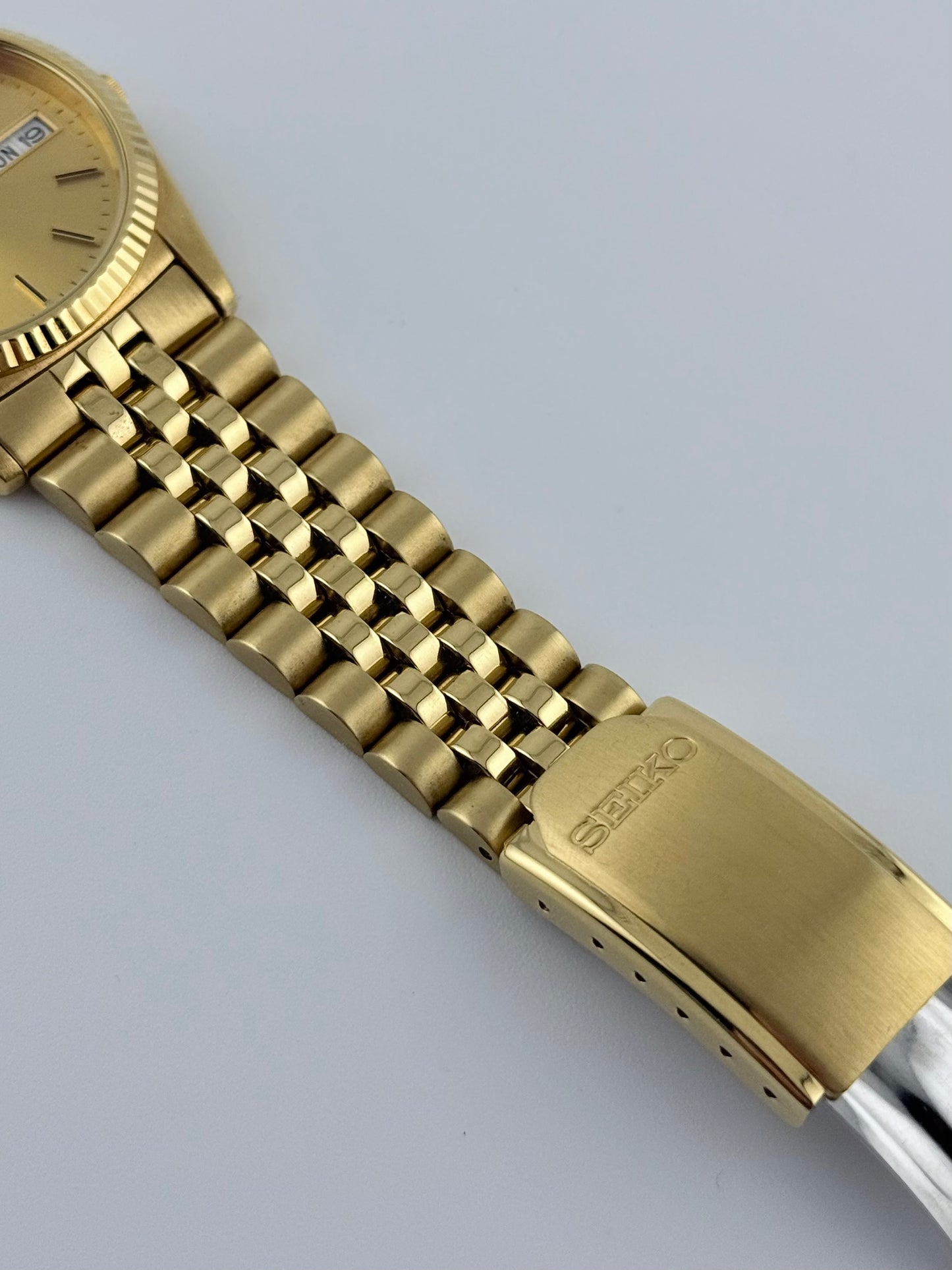 Seiko Quartz “Datejust” 7N43-8111