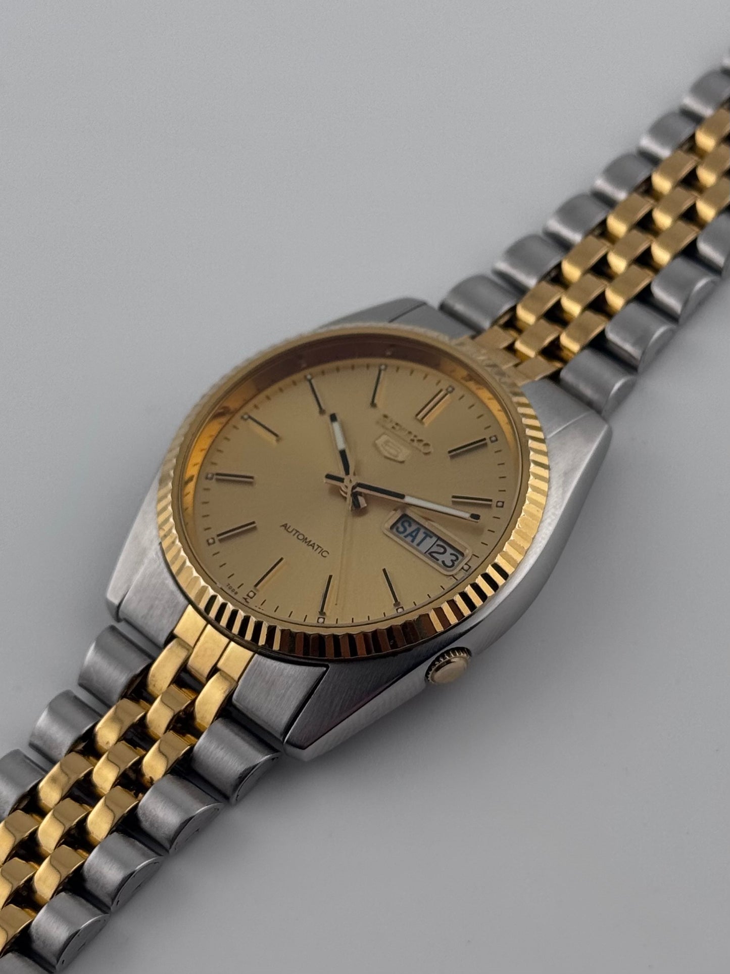 Seiko 5 Automatic Day Date just  - 7009-3110