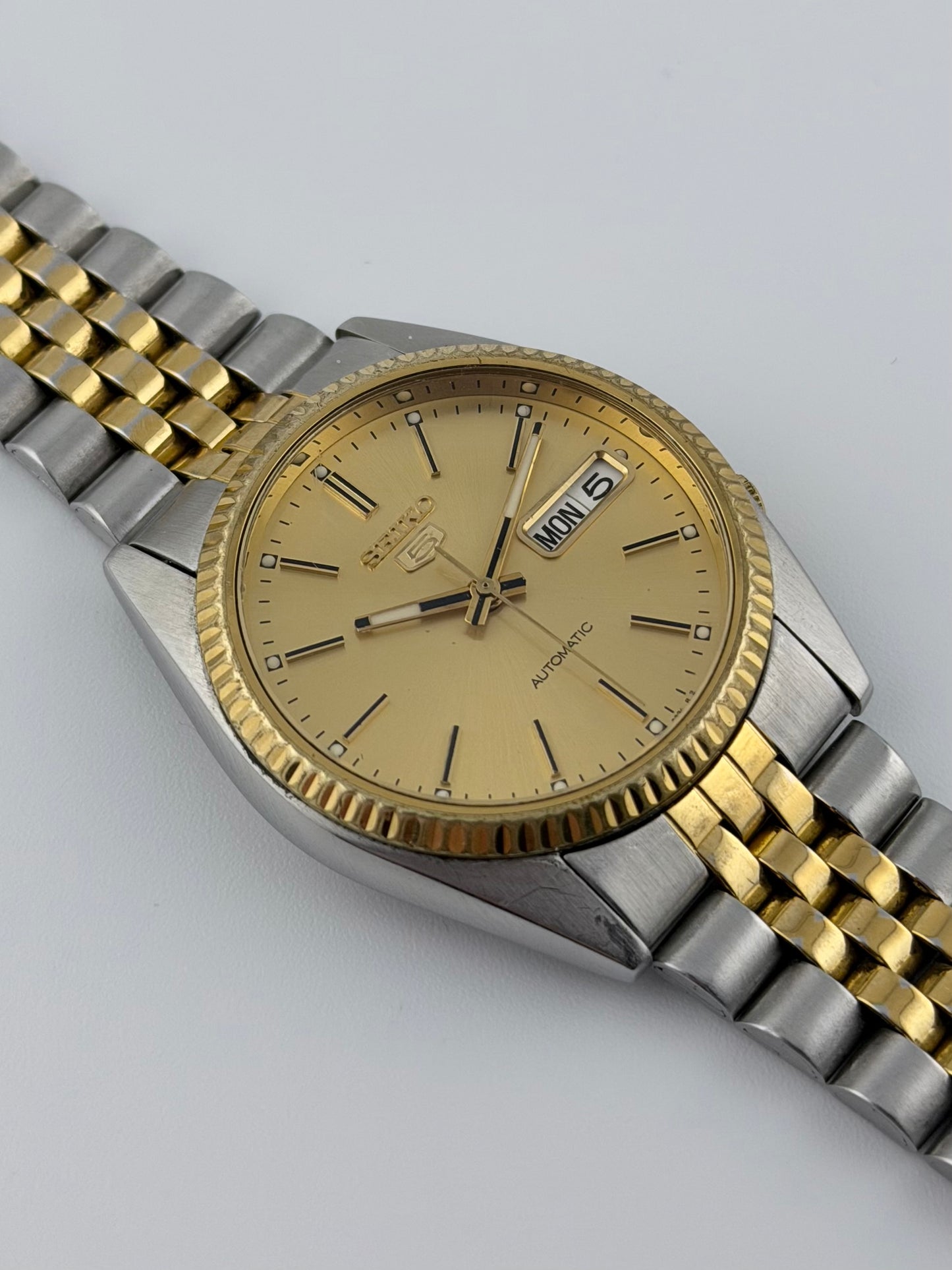 Seiko 5 Automatic Day-Date 7S26-3110 - Sunbrurst Dial