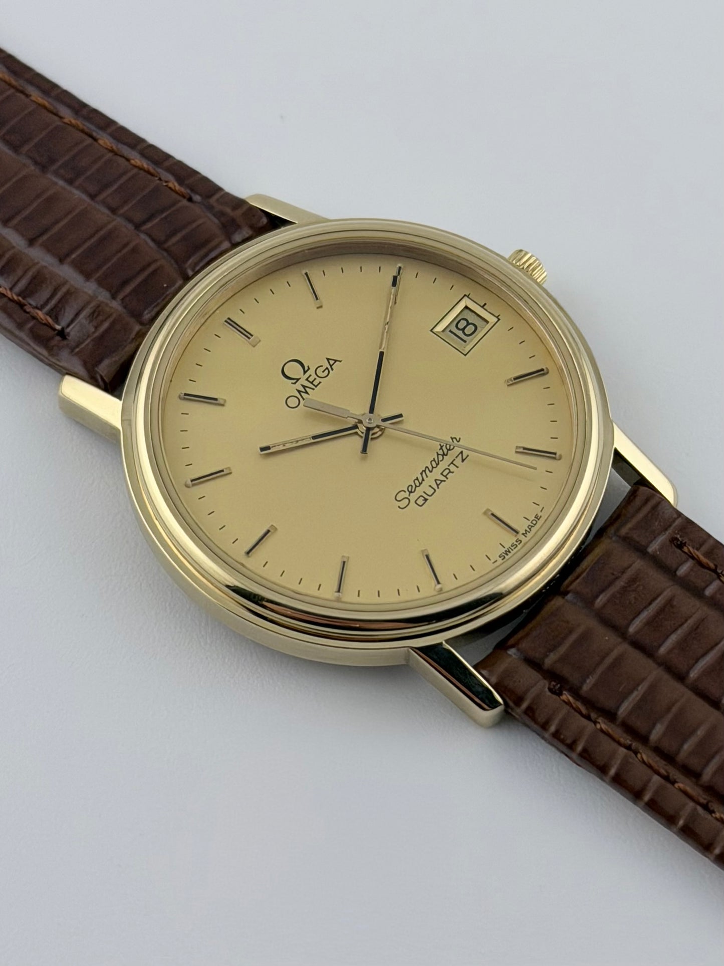 Omega Seamaster Quartz Date - 196.0266