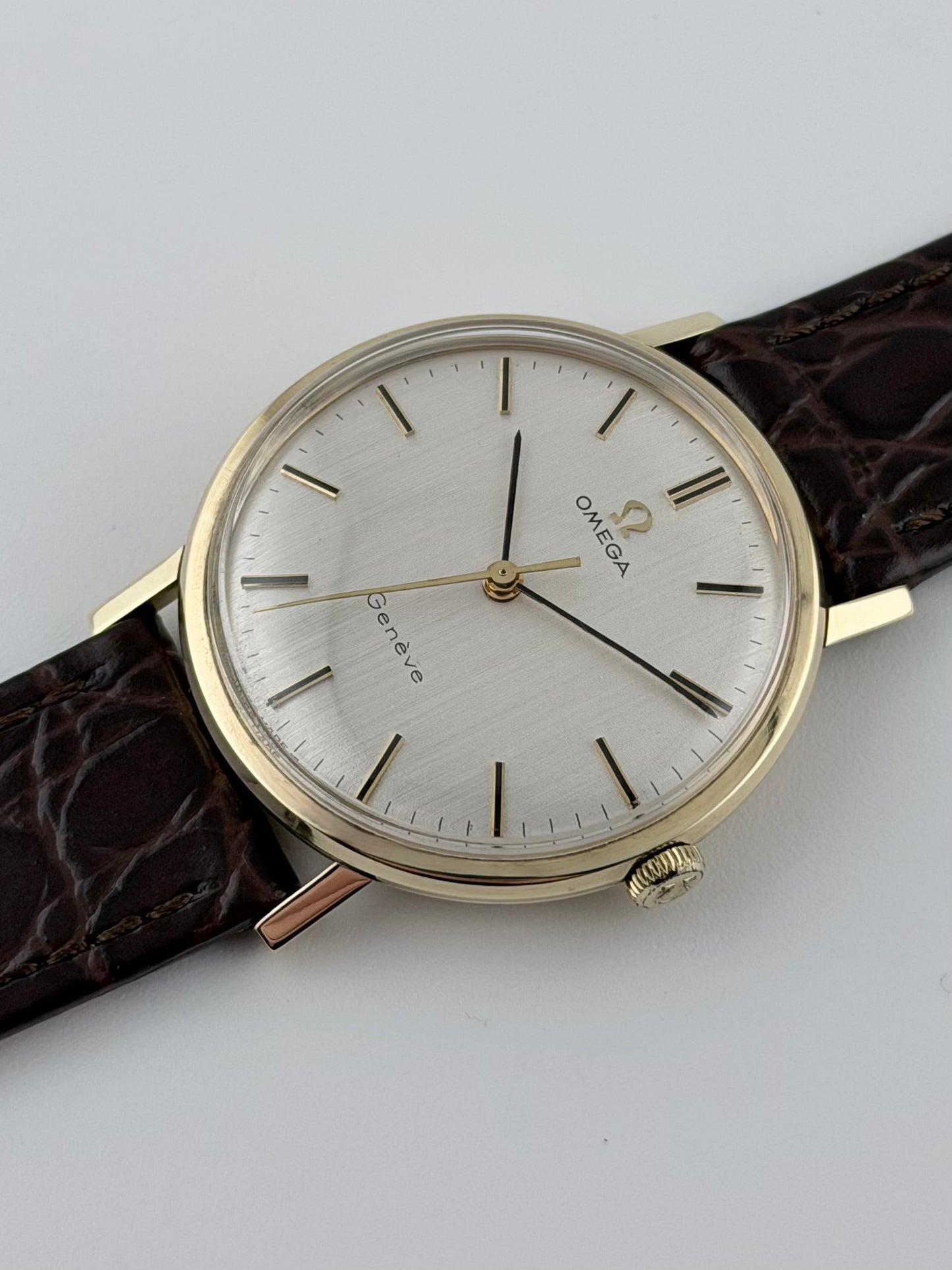 Omega Geneve Manual Wind - 131.25016 - 9ct GOLD