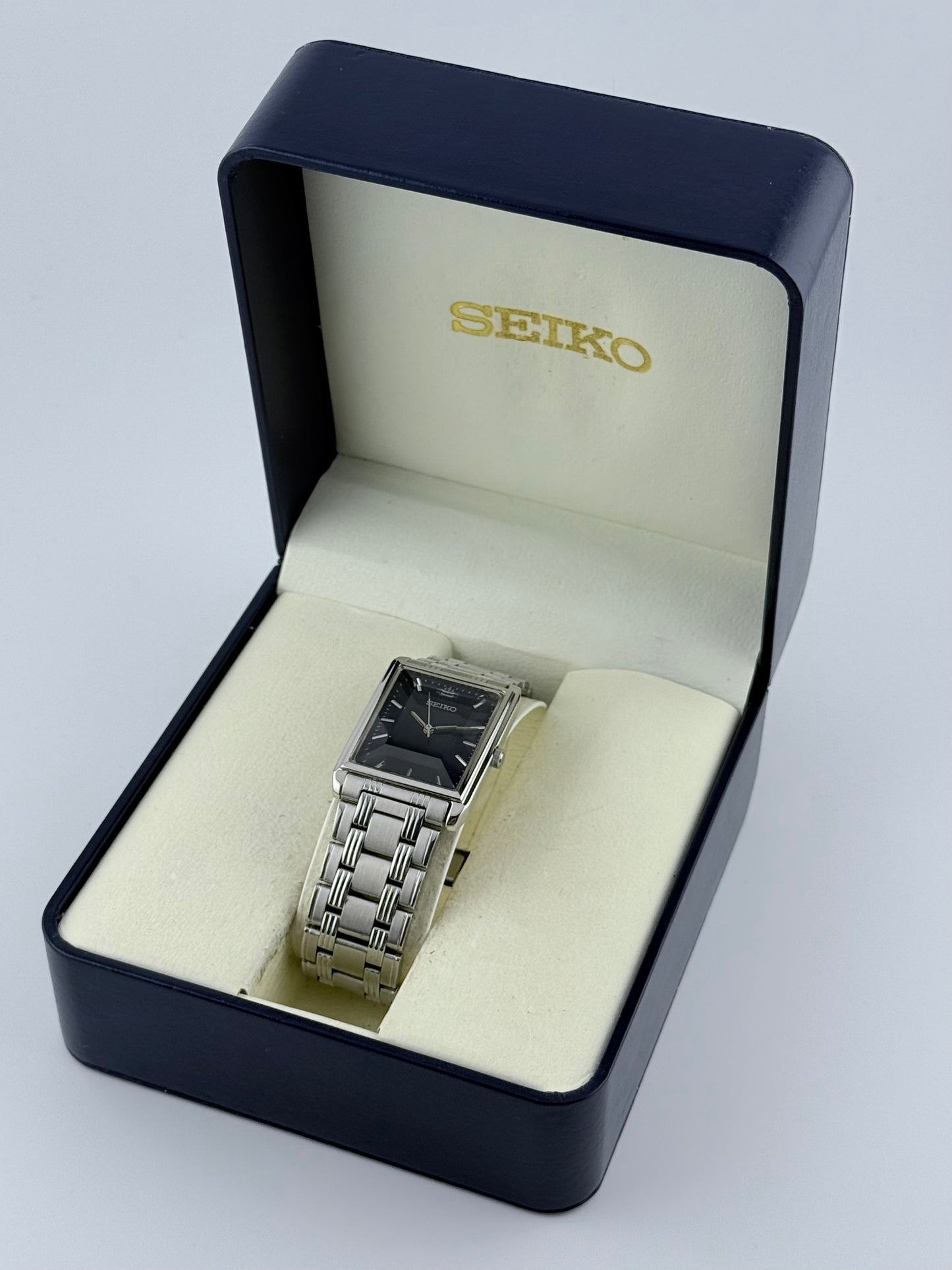 Seiko Tank Quartz - V701-5D00 - Rare Faceted Crystal