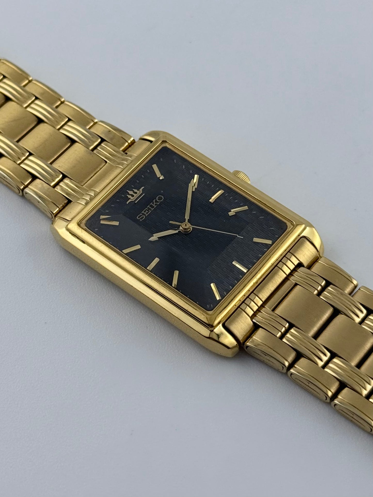 Seiko Tank Quartz - V701-5D00 - Rare Faceted Crystal