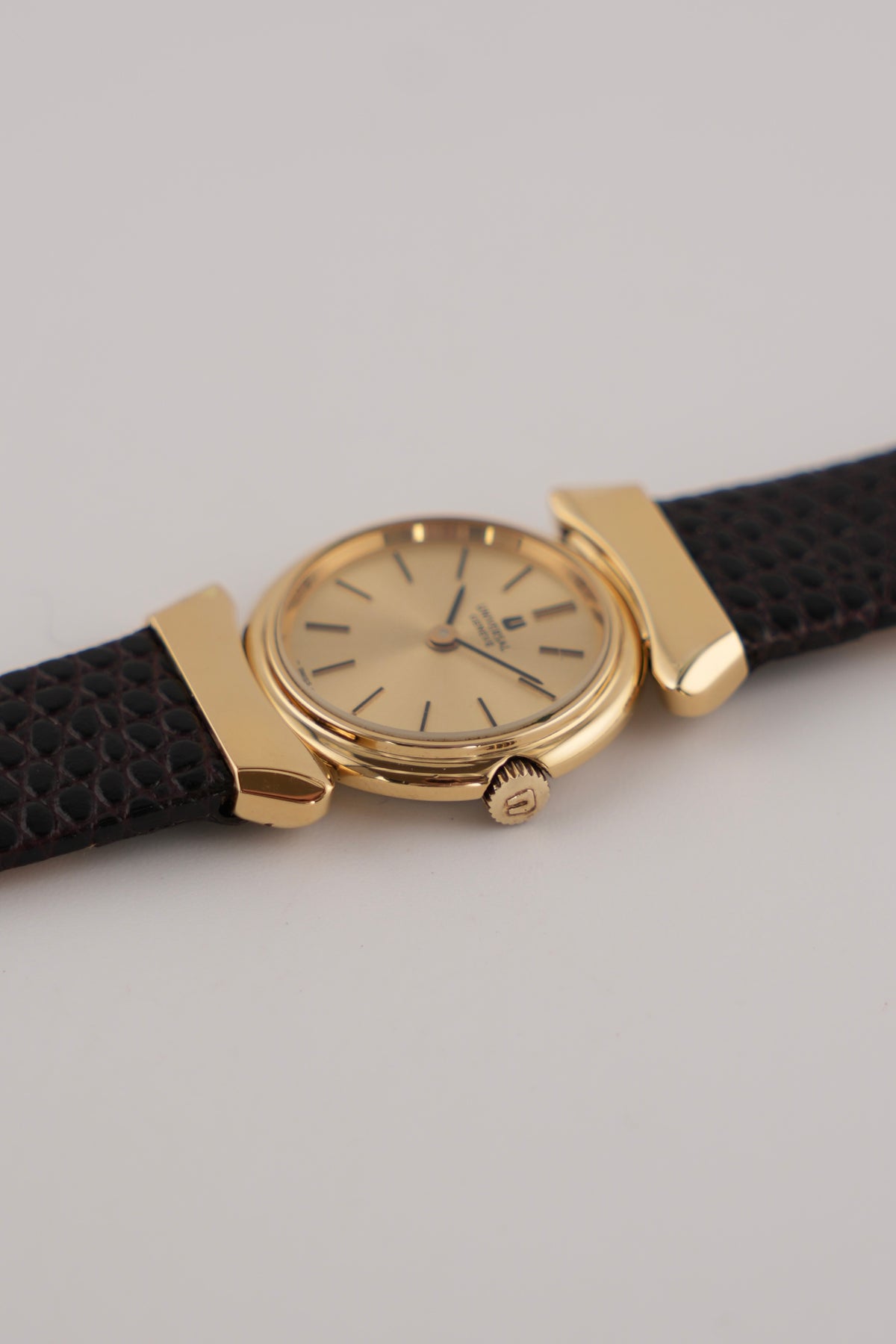 Universal Geneve 542678 - Ladies - Unique Convertible Lugs! - Box and Papers