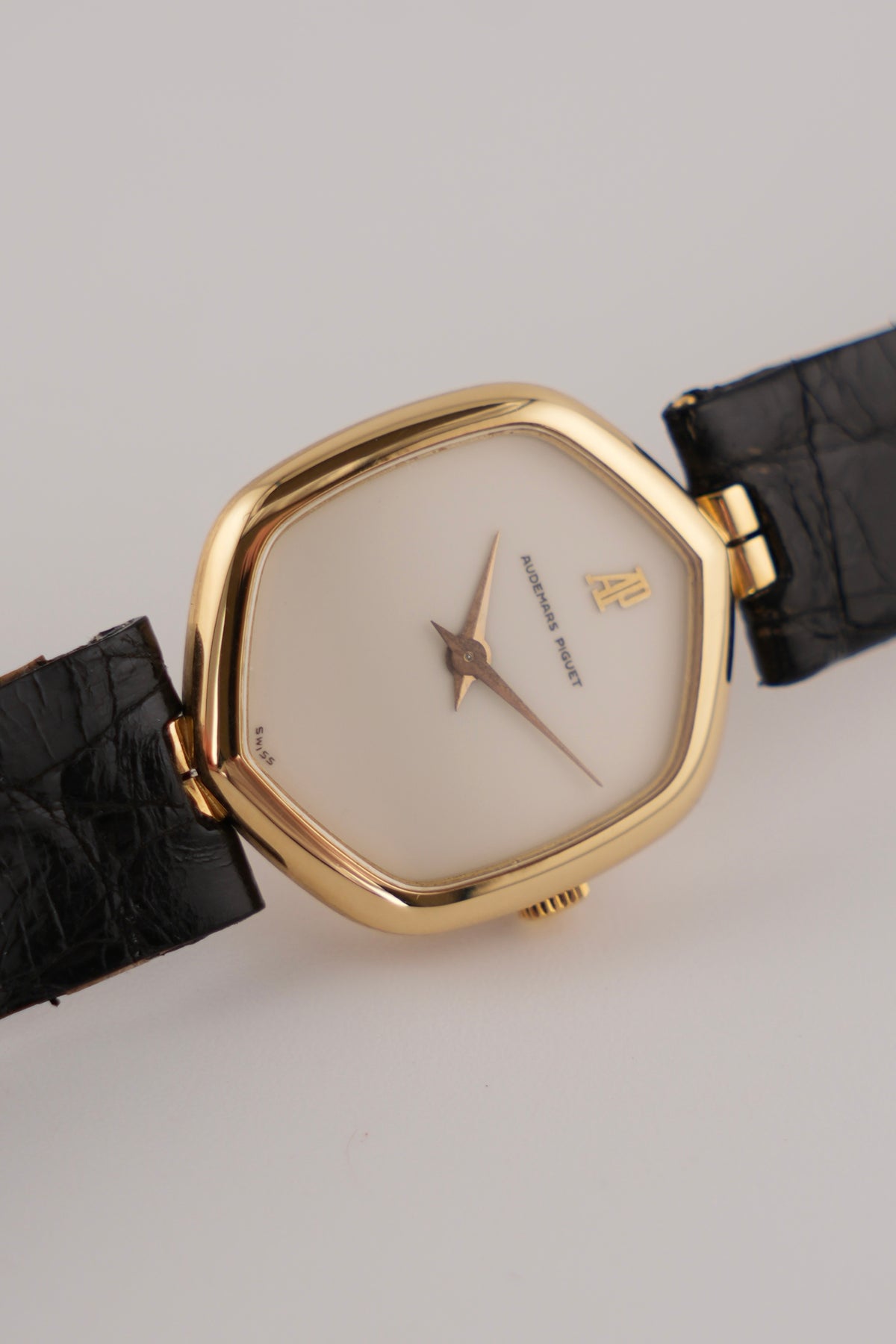 Audemars Piguet Manual Wind BA5895 - 18ct Gold - Ultra Slim - RARE -Exeptional SET!!