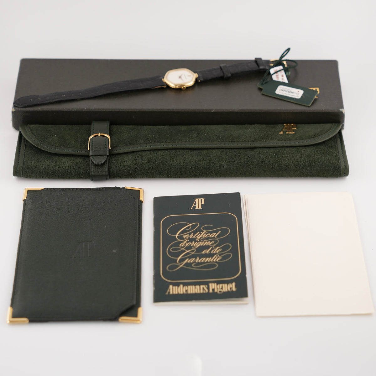 Audemars Piguet Manual Wind BA5895 - 18ct Gold - Ultra Slim - RARE -Exeptional SET!!