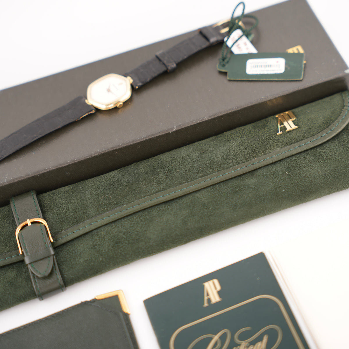 Audemars Piguet Manual Wind BA5895 - 18ct Gold - Ultra Slim - RARE -Exeptional SET!!