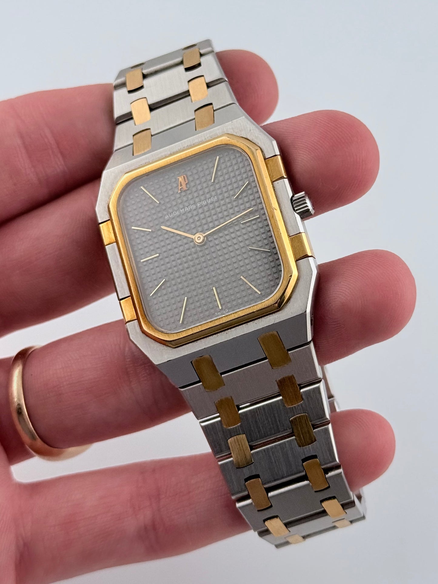 Audemars Piguet Royal Oak Jumbo - 56005 SA - Box and Papers