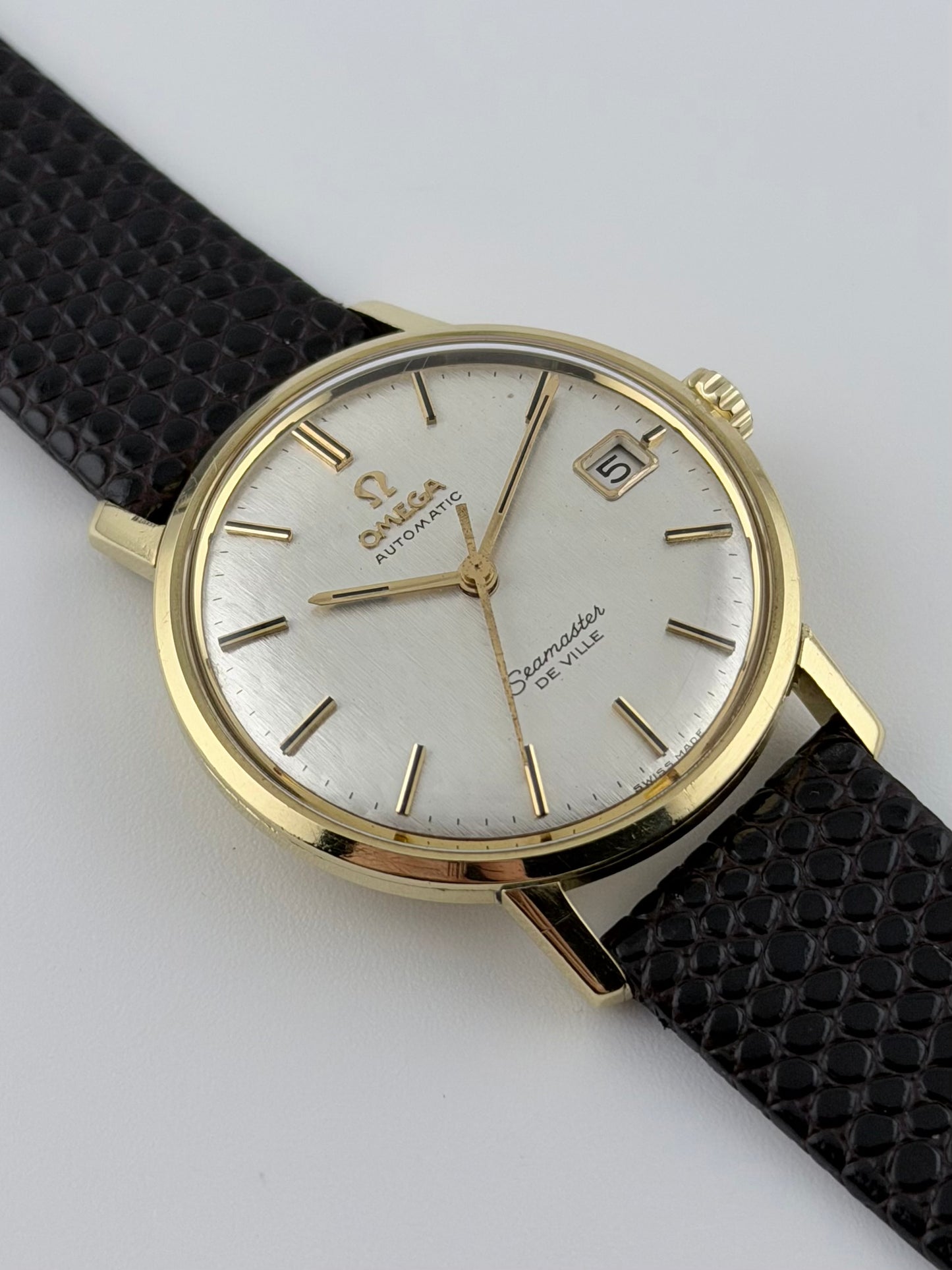 Omega Seamaster De Ville Automatic Fishscale Dial - 18ct Gold - 166.020